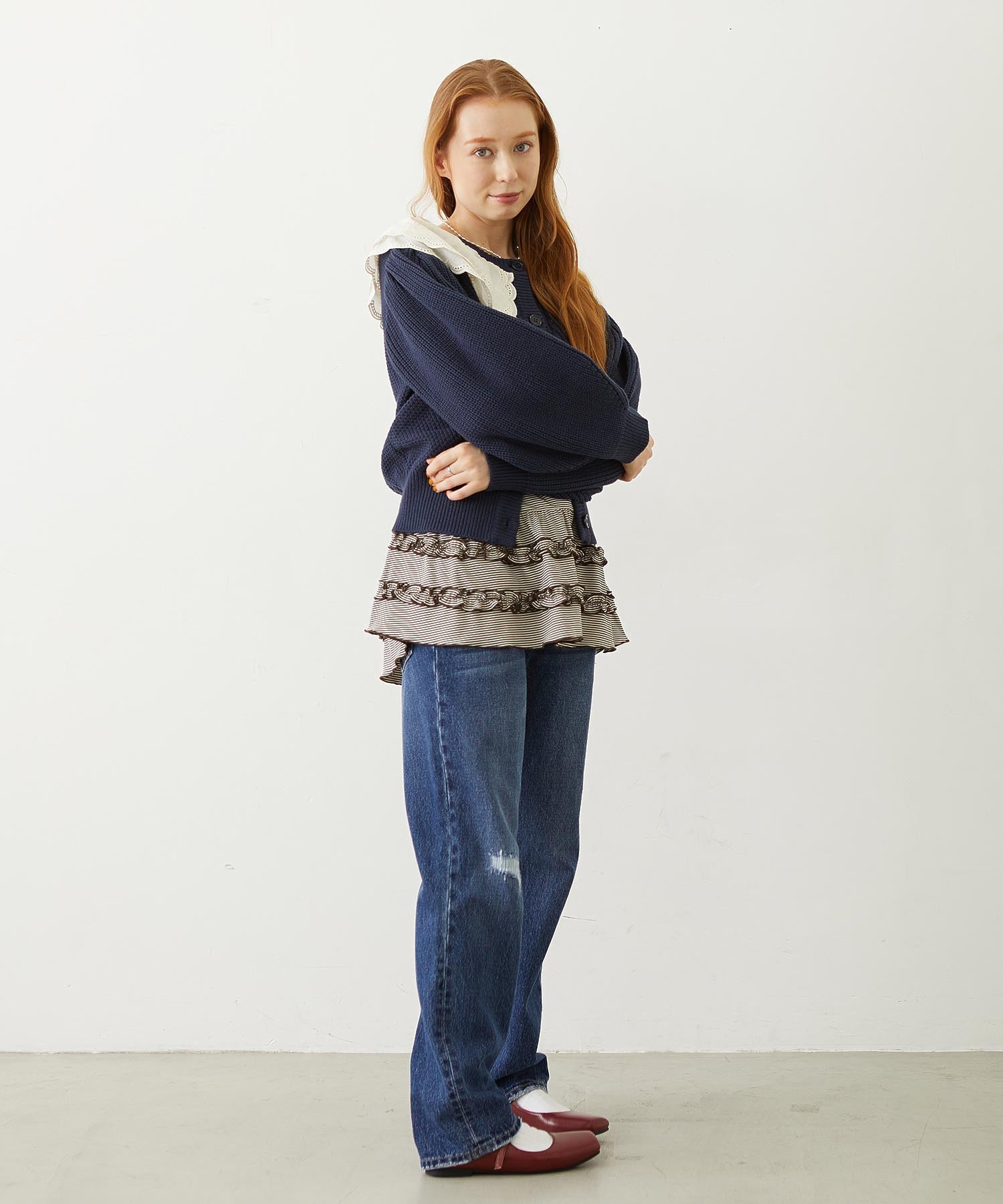 LACE COLLAR KNIT TOP