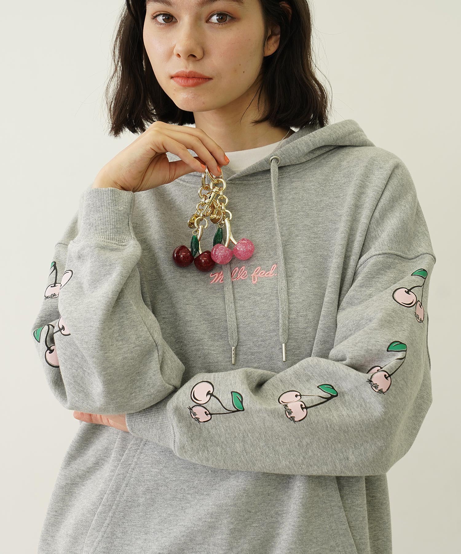 SIDE CHERRIES SWEAT HOODIE