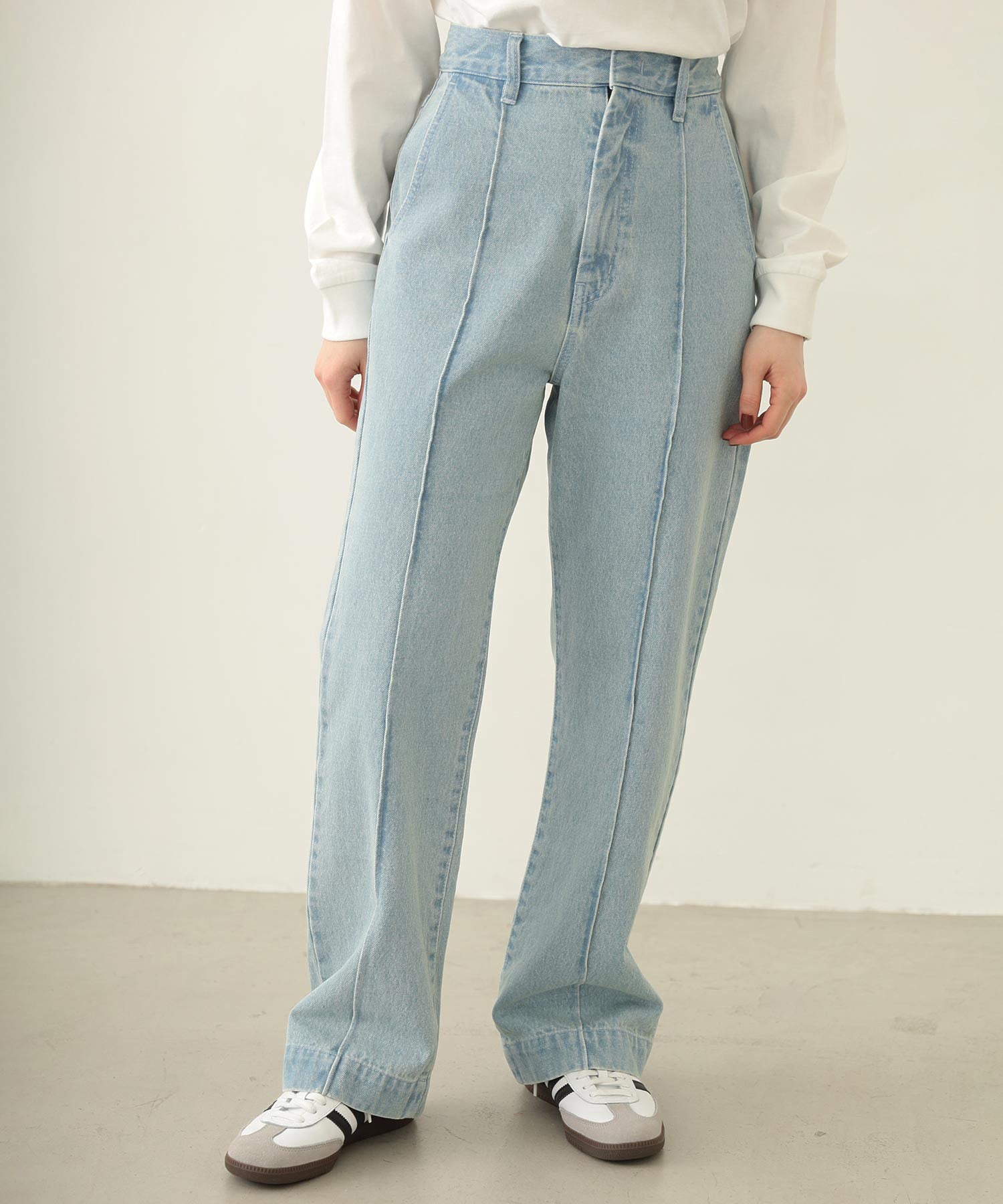 CENTER PLEAT DETAIL DENIM PANTS