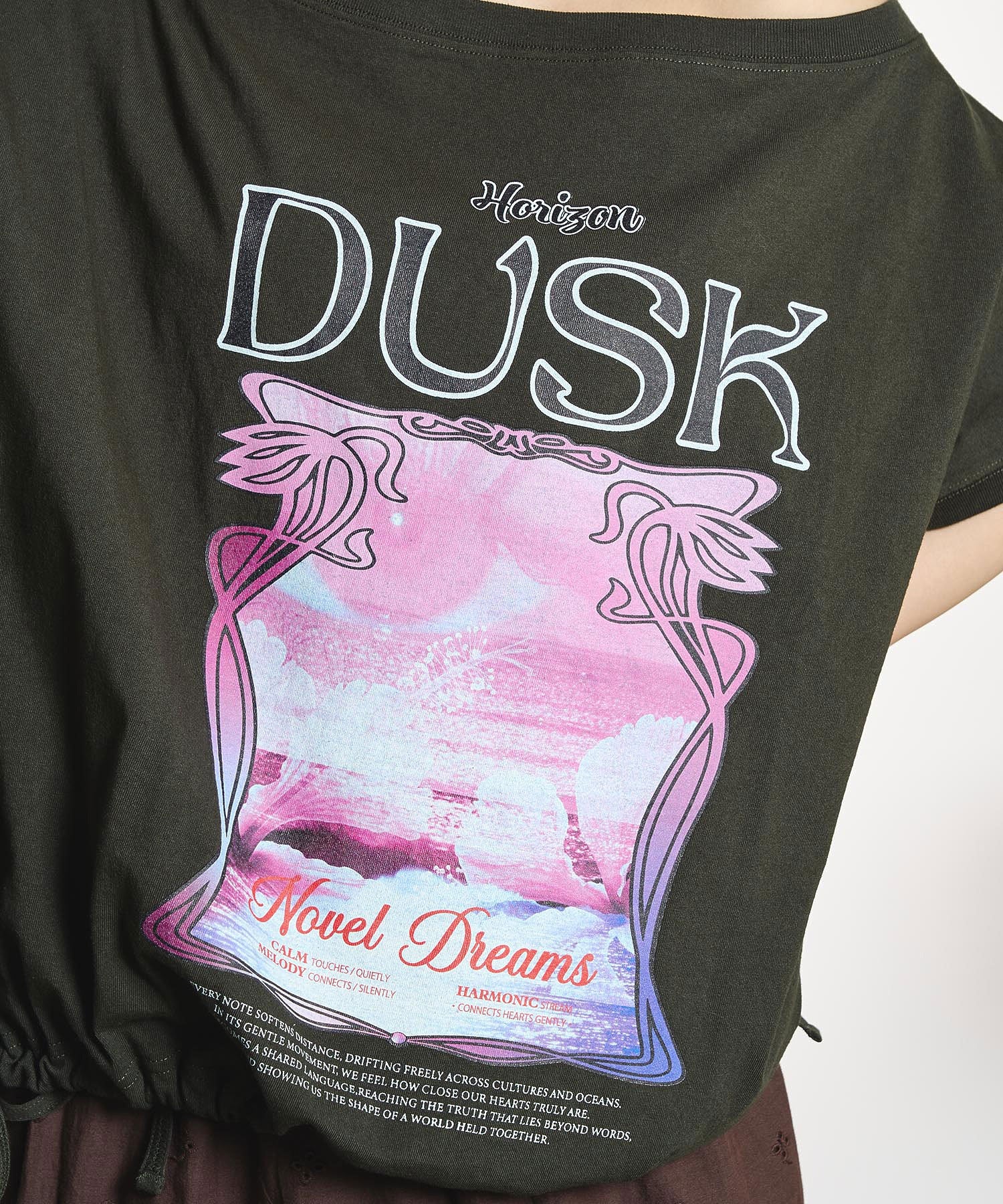 OKIRAKU×ROSEBUD/DRAWSTRING GRAPHIC TOP