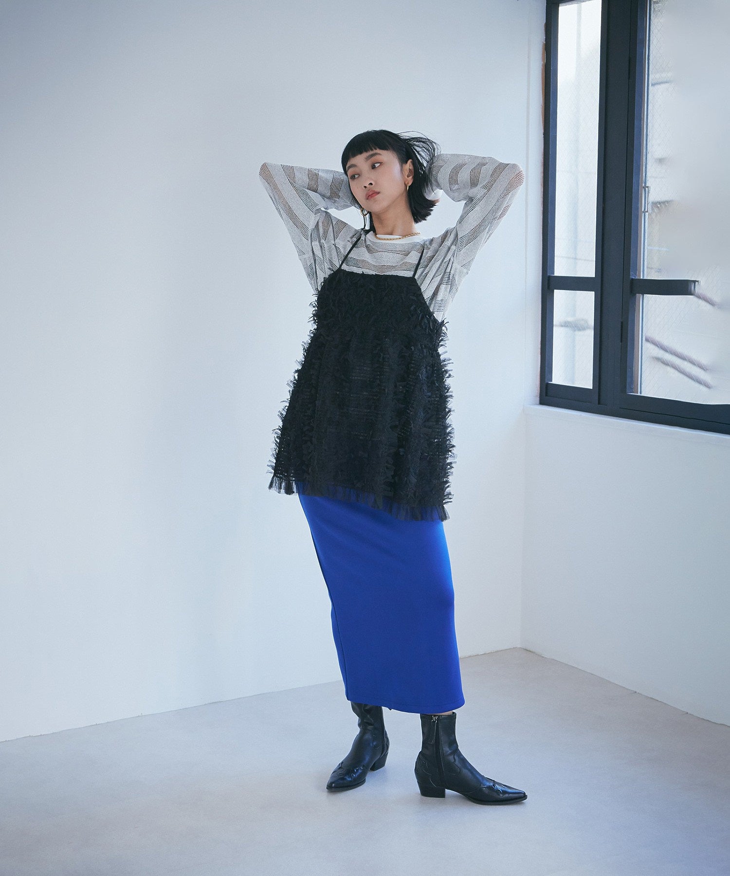 カットタイトスカート