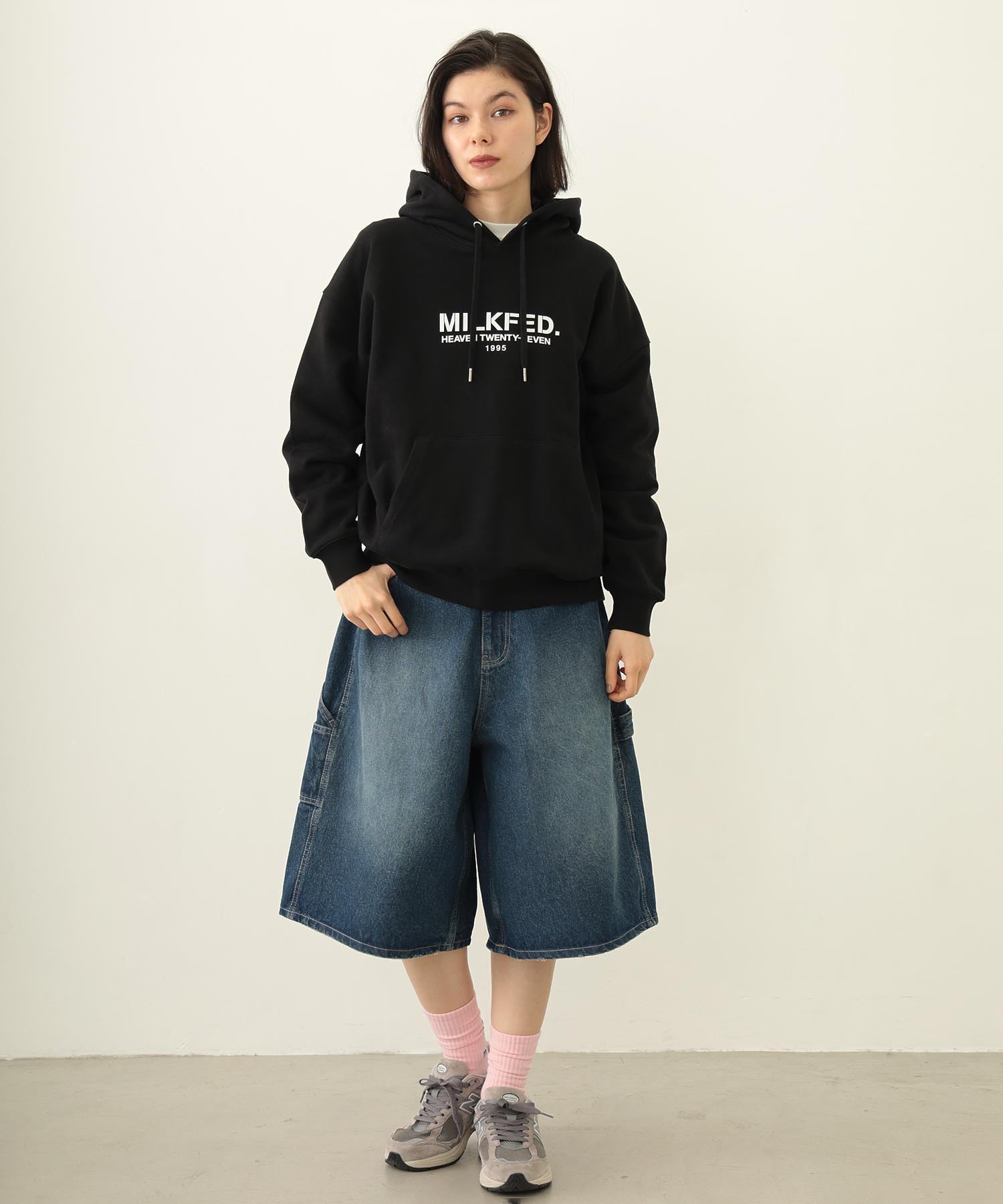 STENCIL LOGO WIDE SWEAT HOODIE