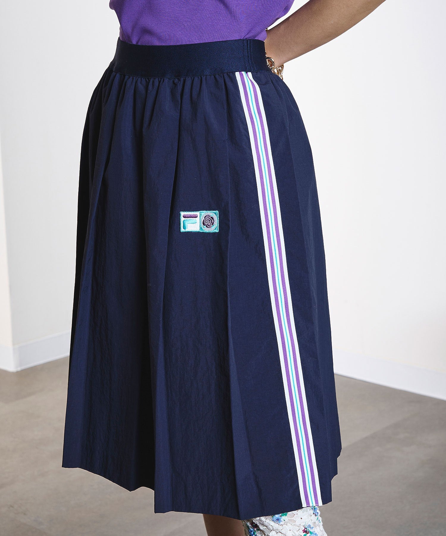 FILAⅹROSEBUD SIDE LINE PLEATED SKIRT