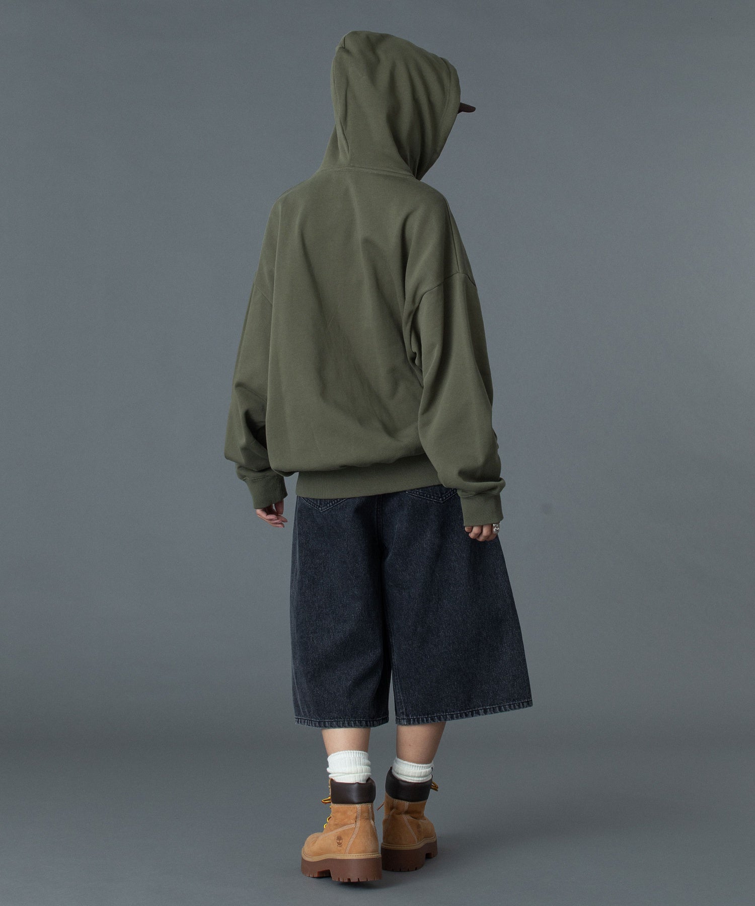 HEART AND WING ZIP UP SWEAT HOODIE