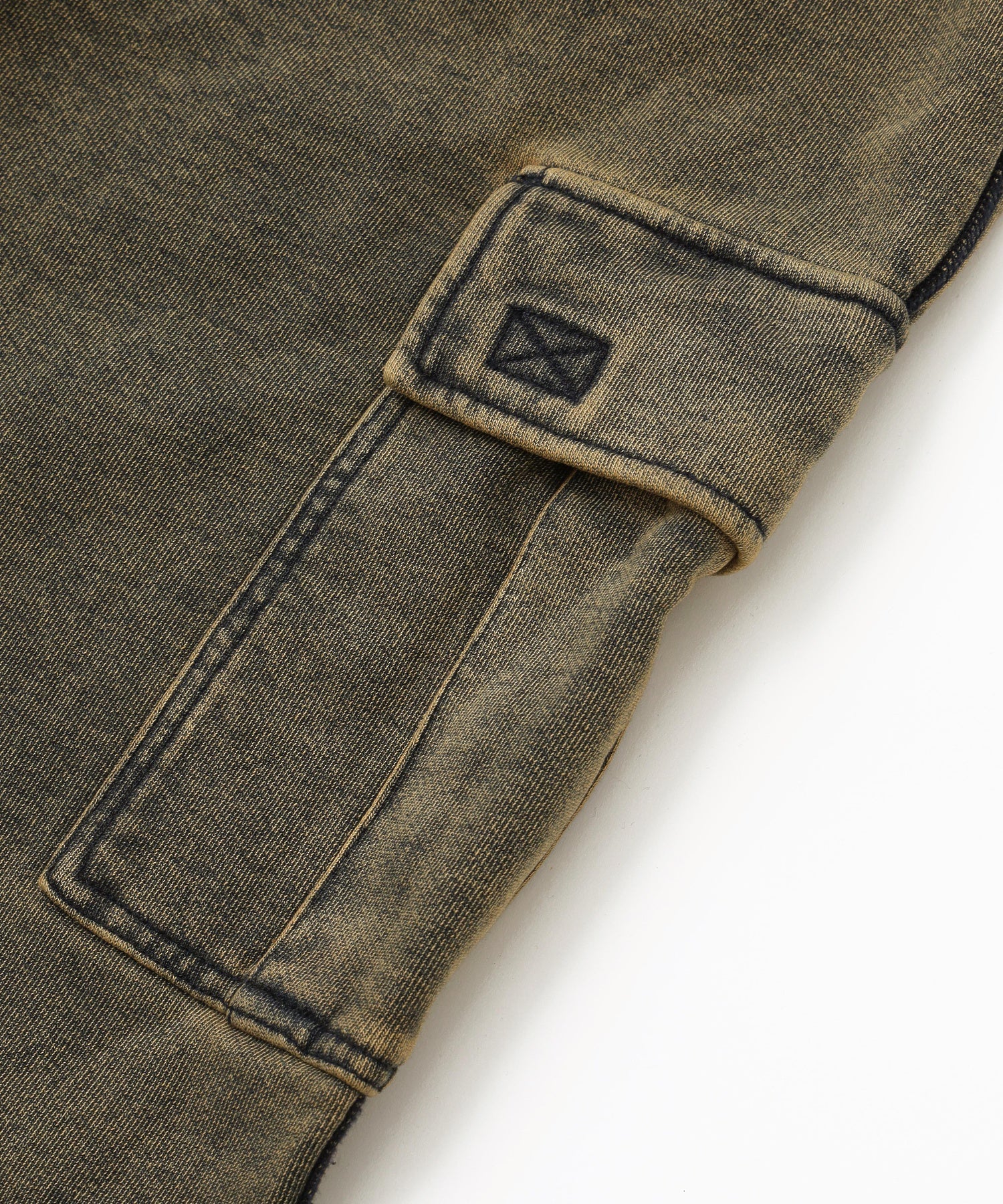 OVERDYED NUMBER PATCH CARGO SWEATPANTS