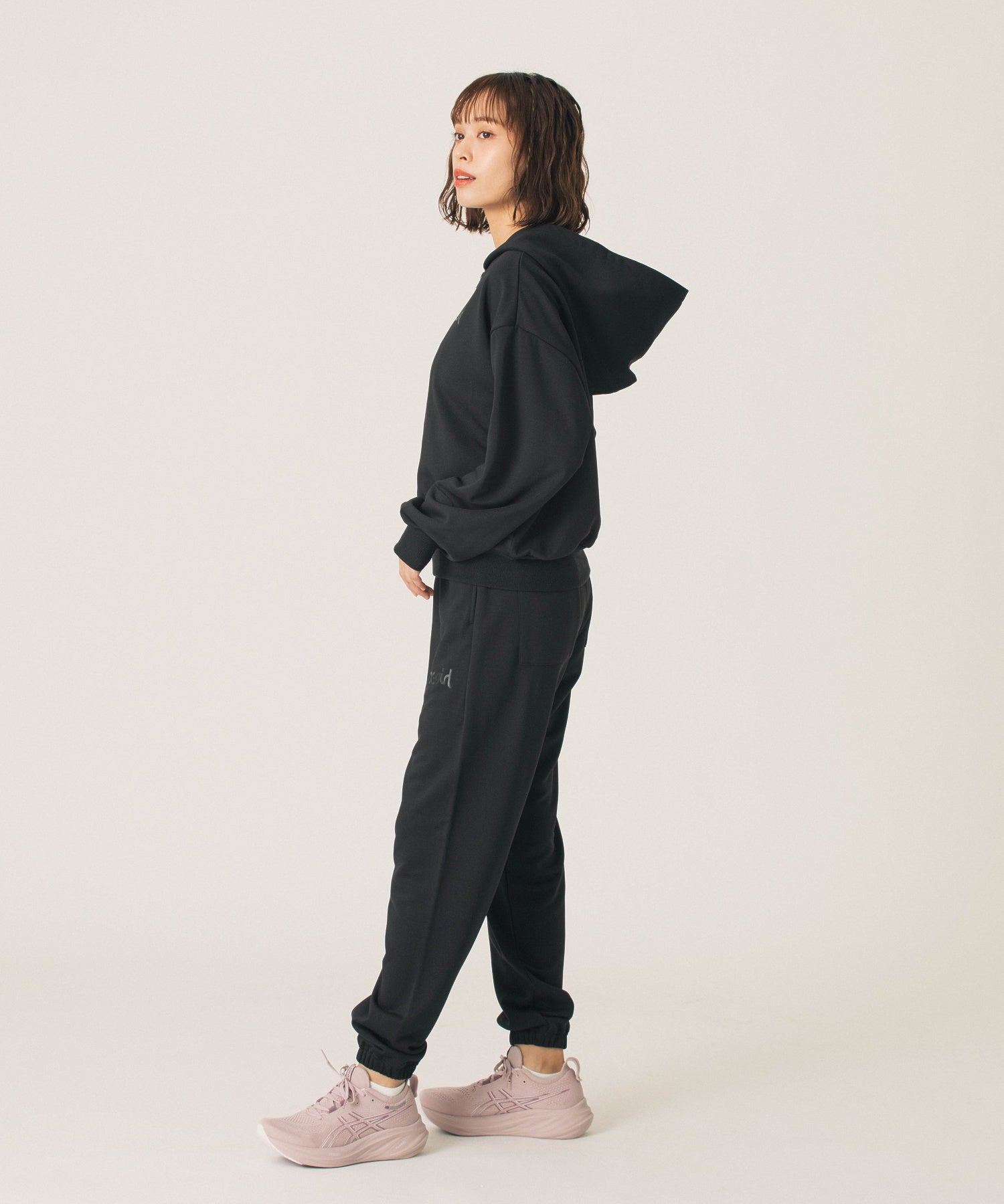 SWEAT PANTS
