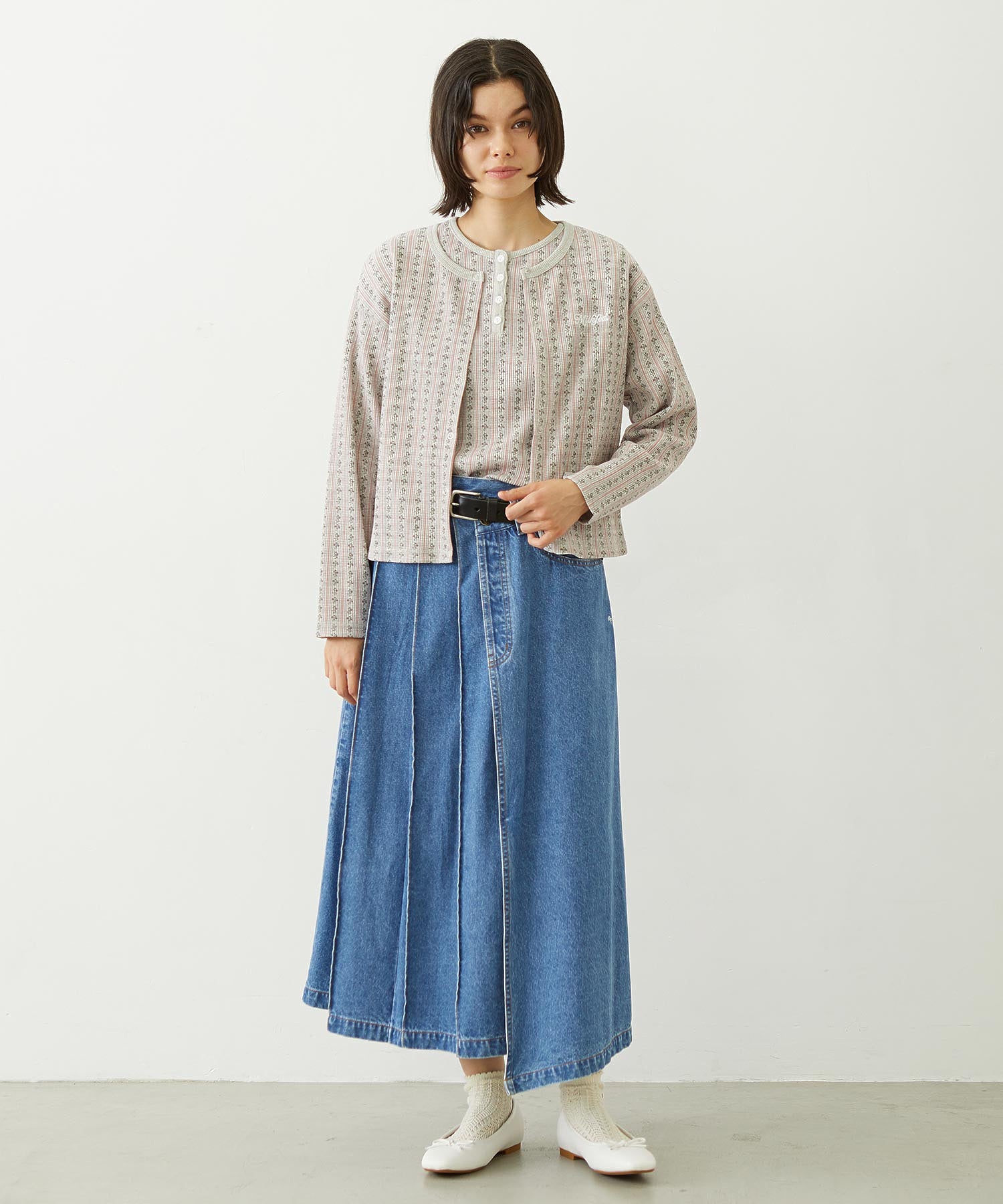 STRIPED FLOWER WAFFLE CARDIGAN