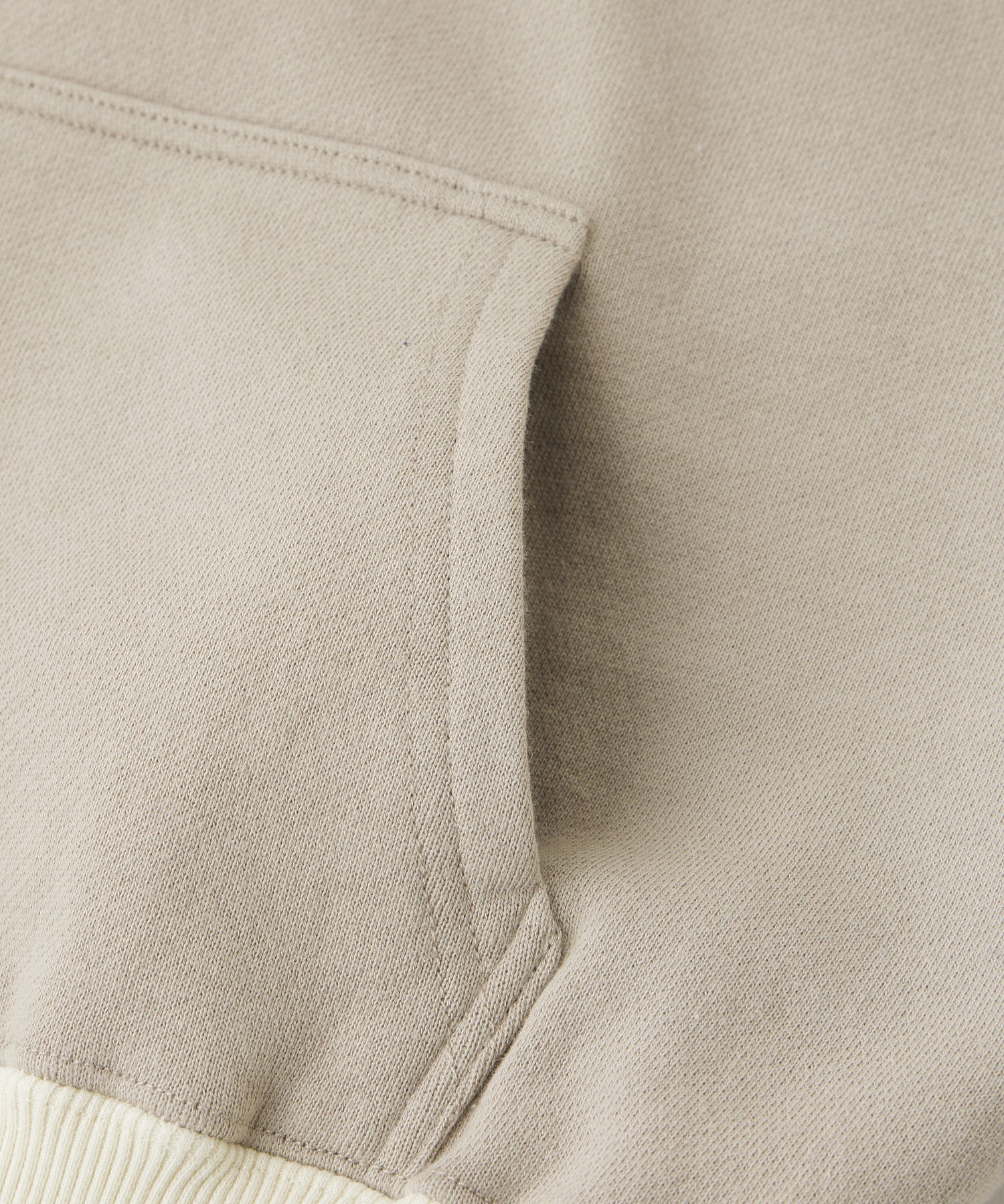 HALF ZIP SWEAT TOP