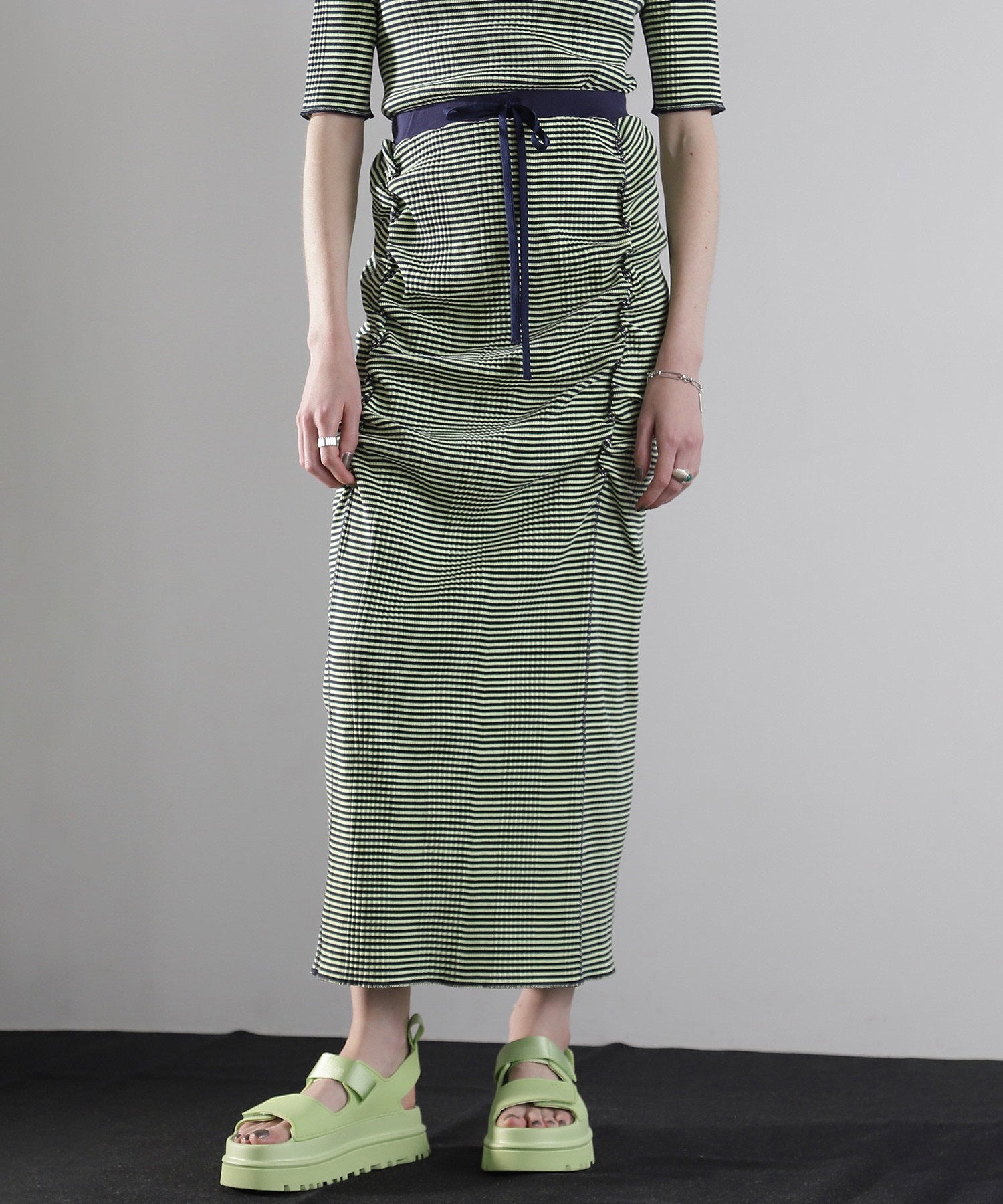 CREOLME/マルチボーダーシャーリングタイトスカート