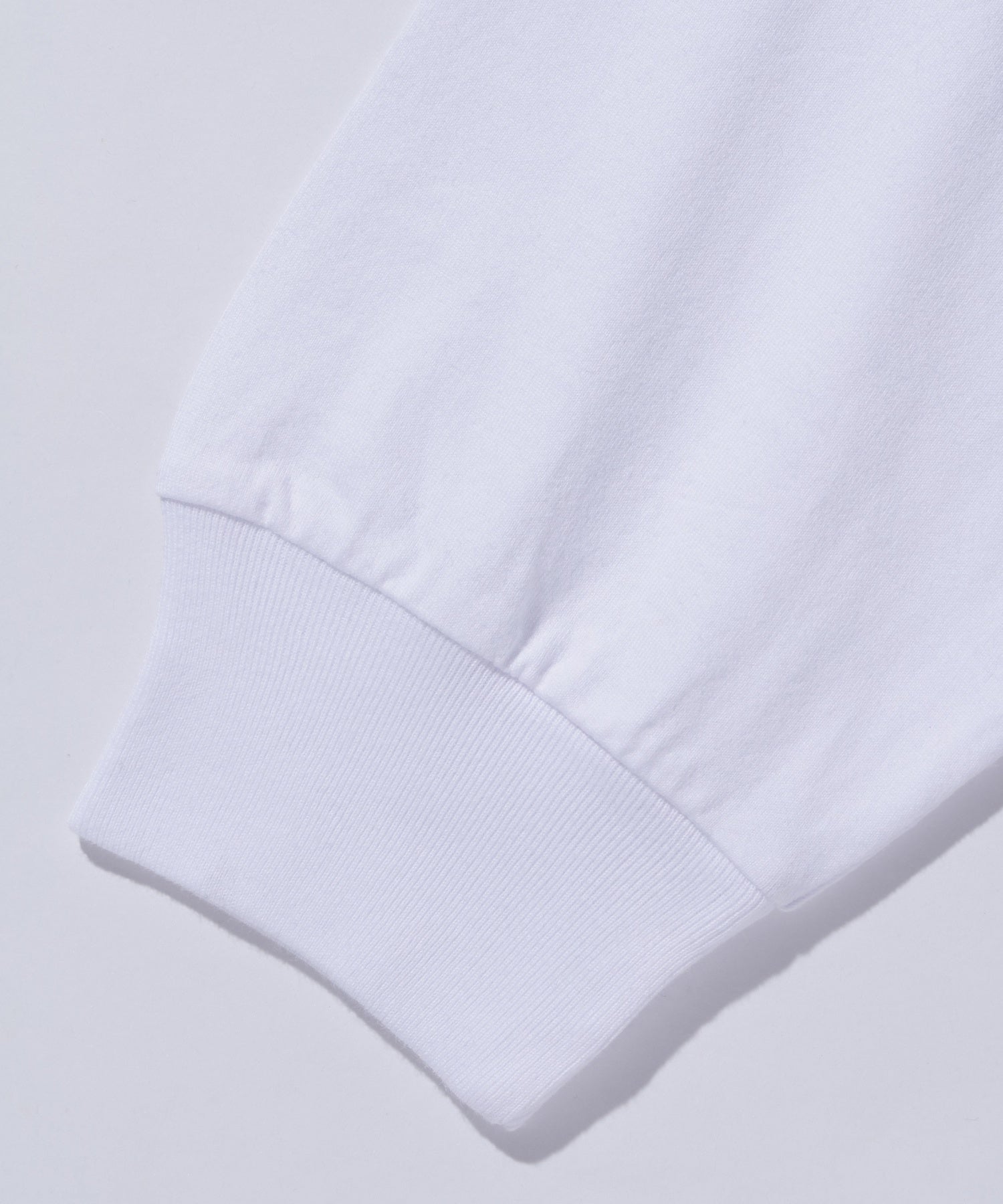 EMBOSSED SLANTED OG L/S TEE