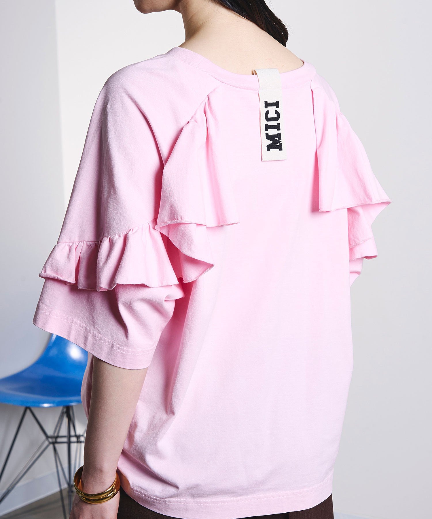 mici/BACK RAFFLE TEE