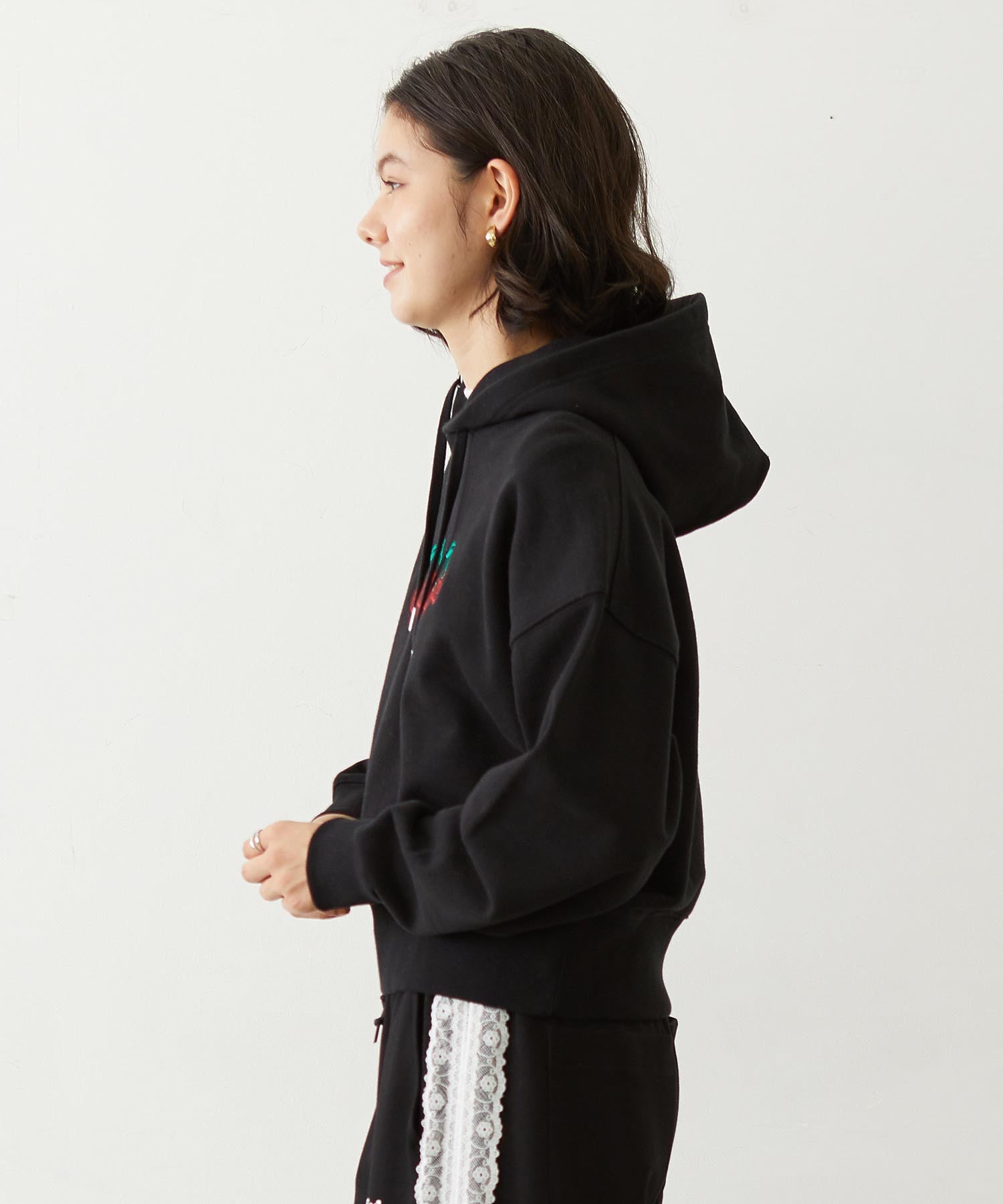 MELTY CHERRY SHORT SWEAT HOODIE
