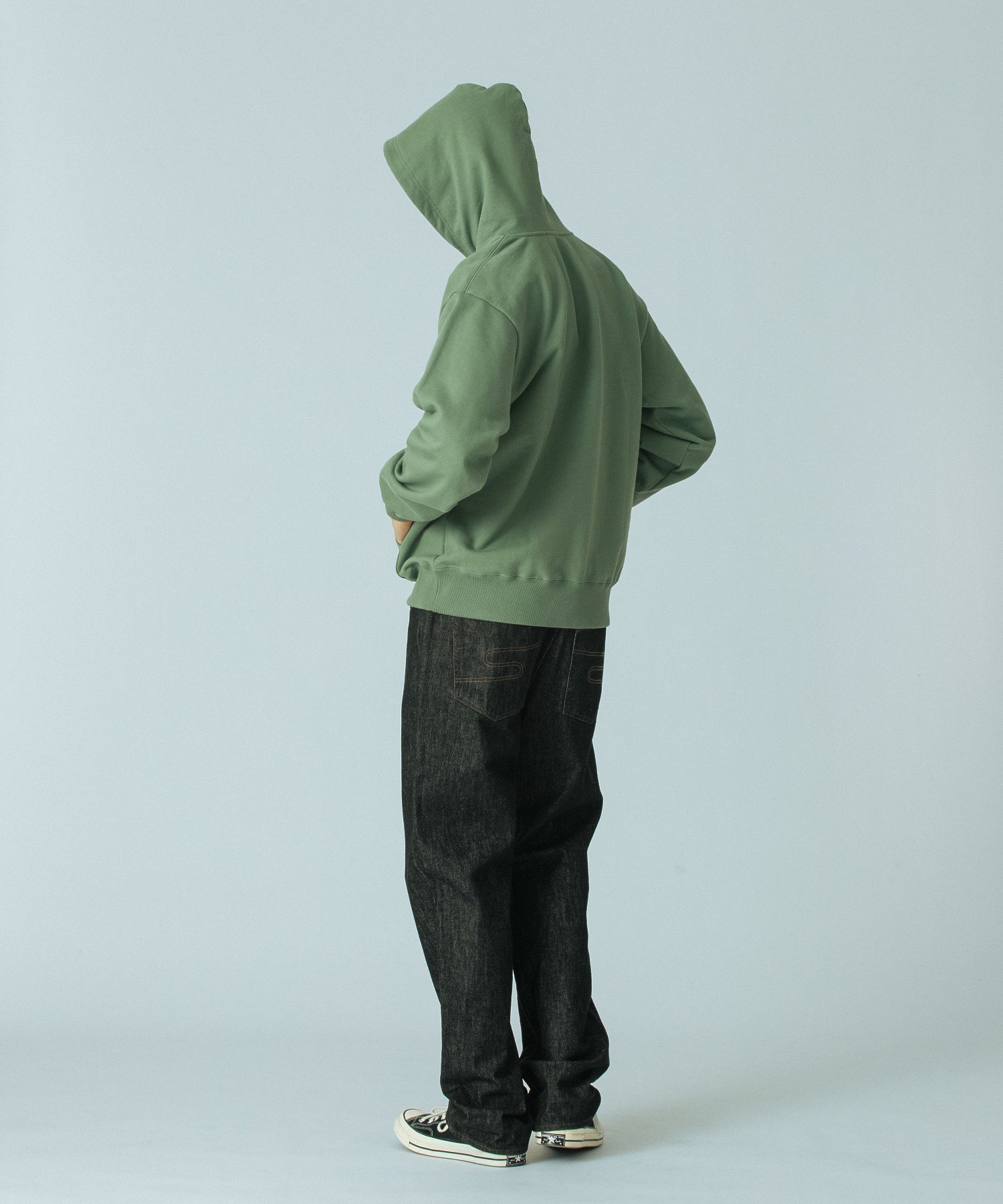 model：H183 着用サイズ：L