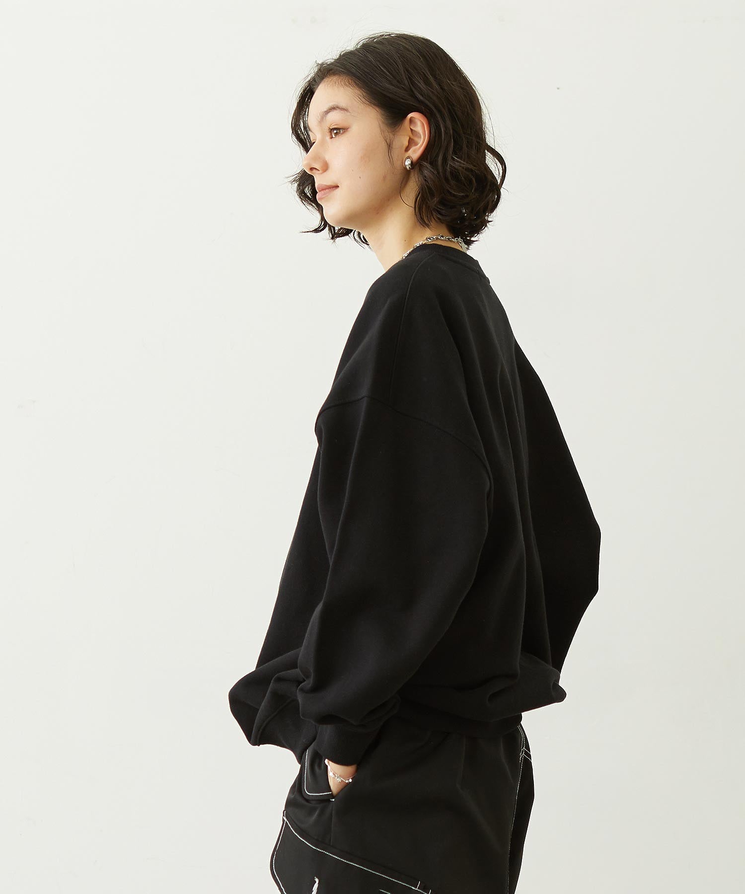 STENCIL LOGO WIDE CREW SWEAT TOP
