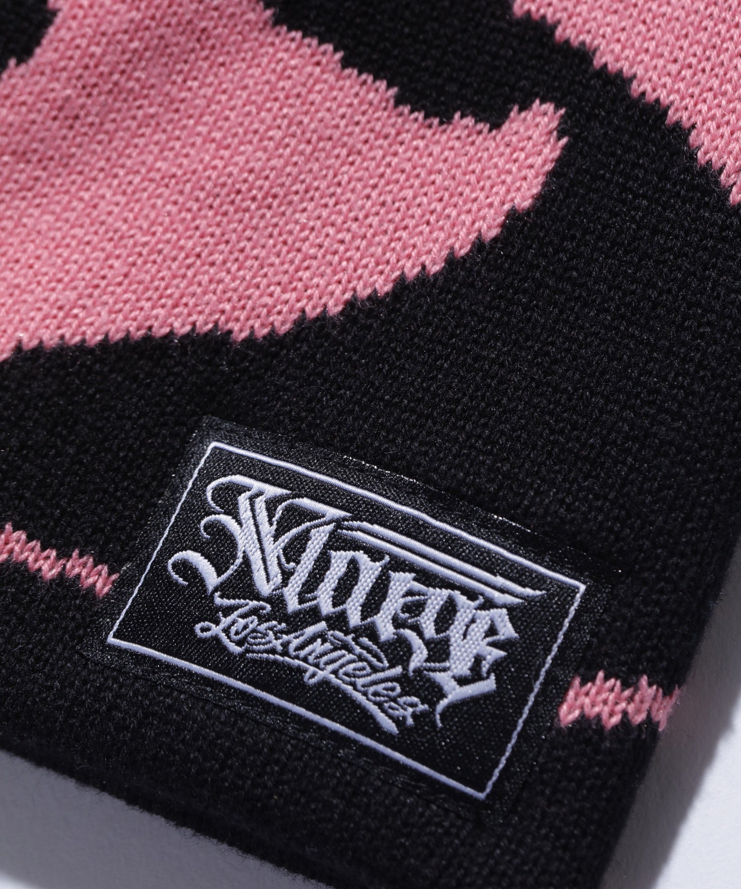X MONSTER LOGO BEANIE