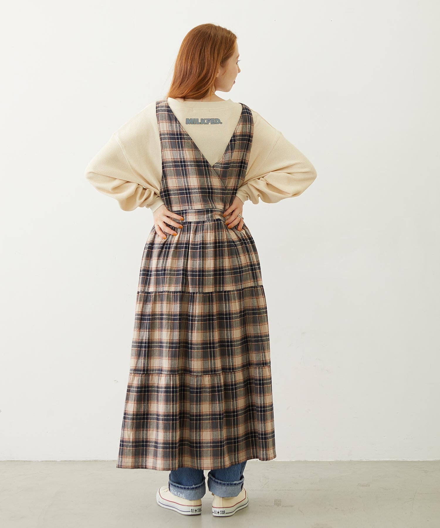 HENLEY NECK GRAPHIC L/S TOP