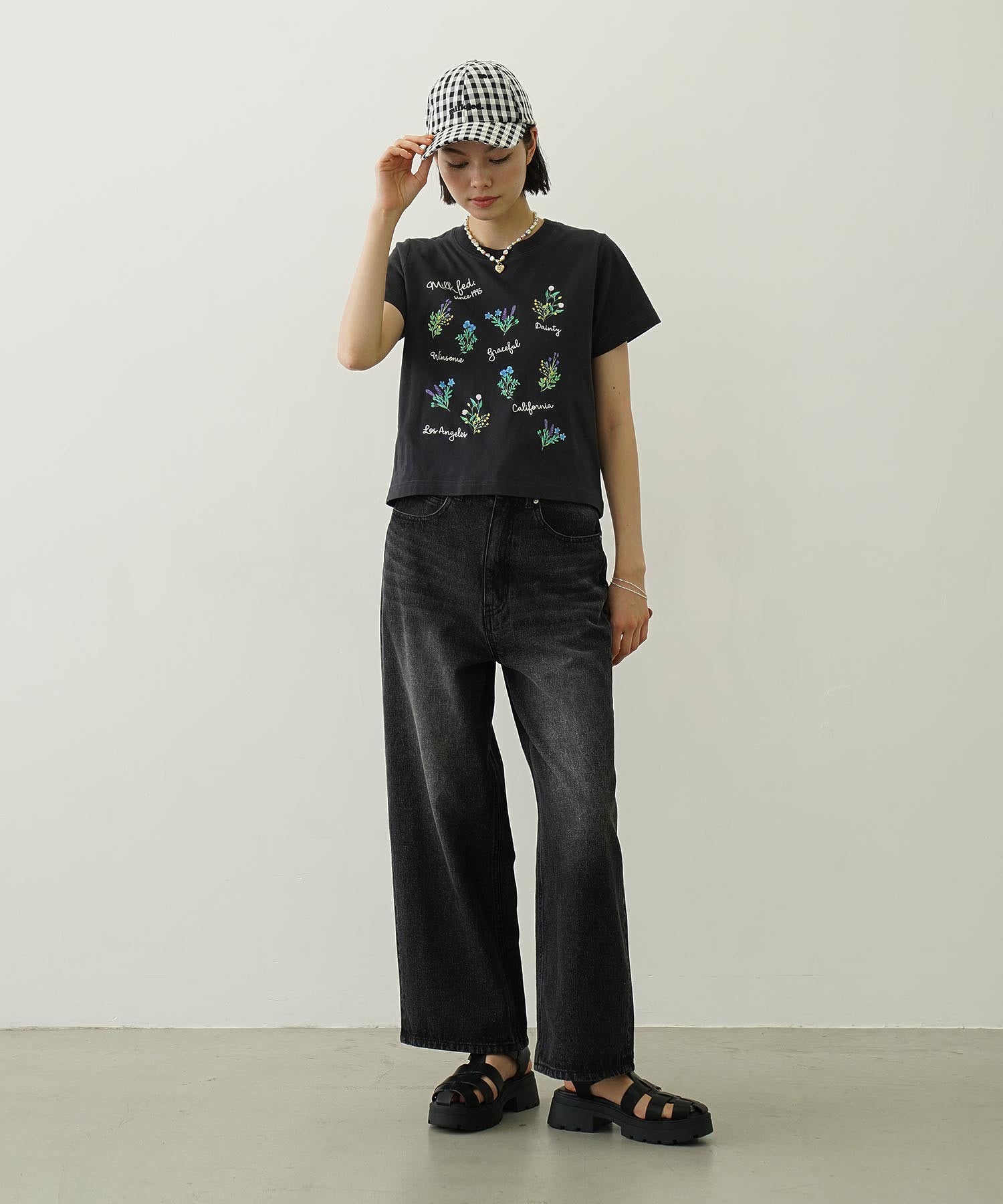 FLOWER PRINT AND EMBROIDERY COMPACT S/S TEE