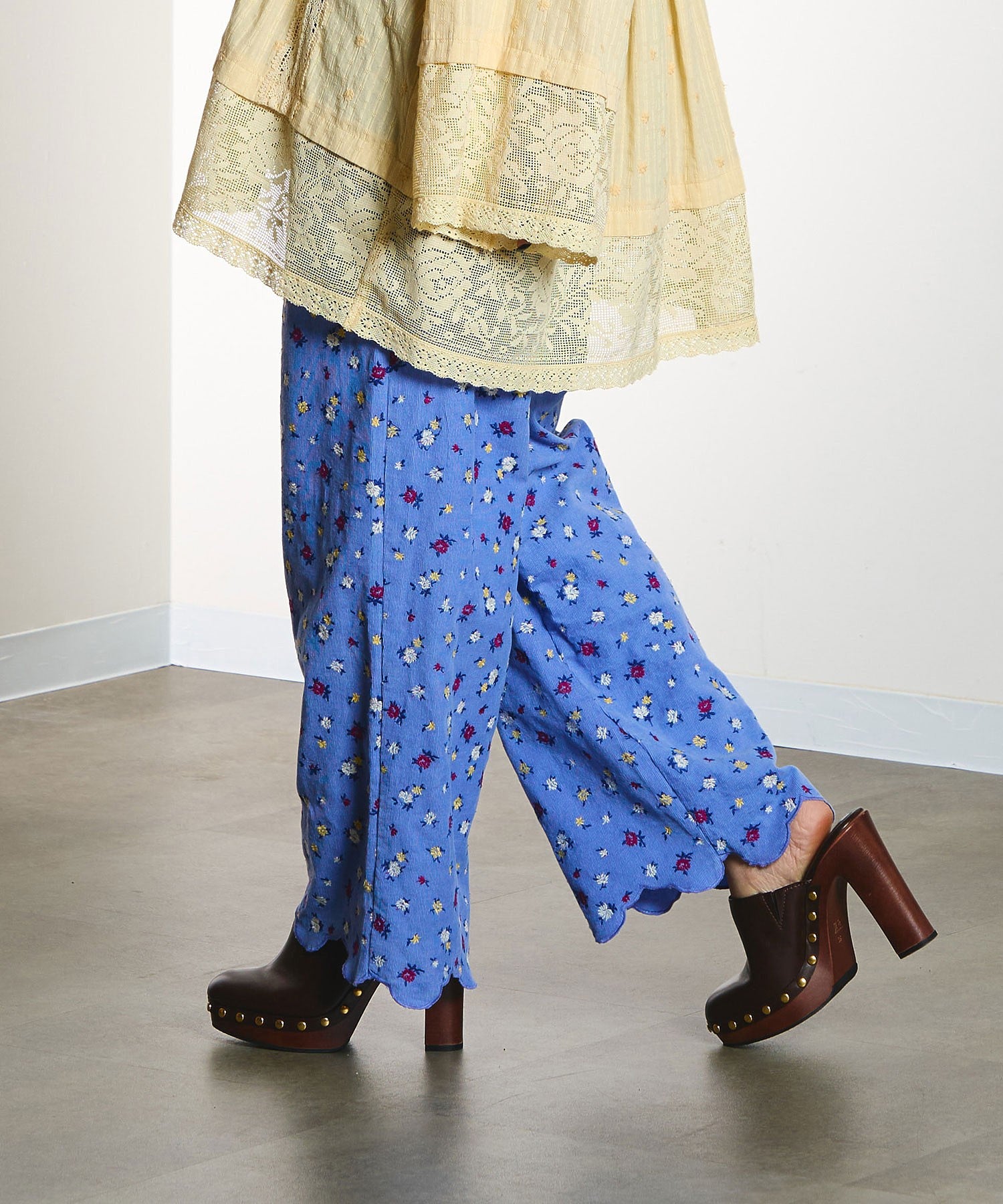 【ROSE BUD別注】INDIA IS BEAUTIFUL and ROSE BUD/CORDUROY FLORAL EMBROIDERY PANTS