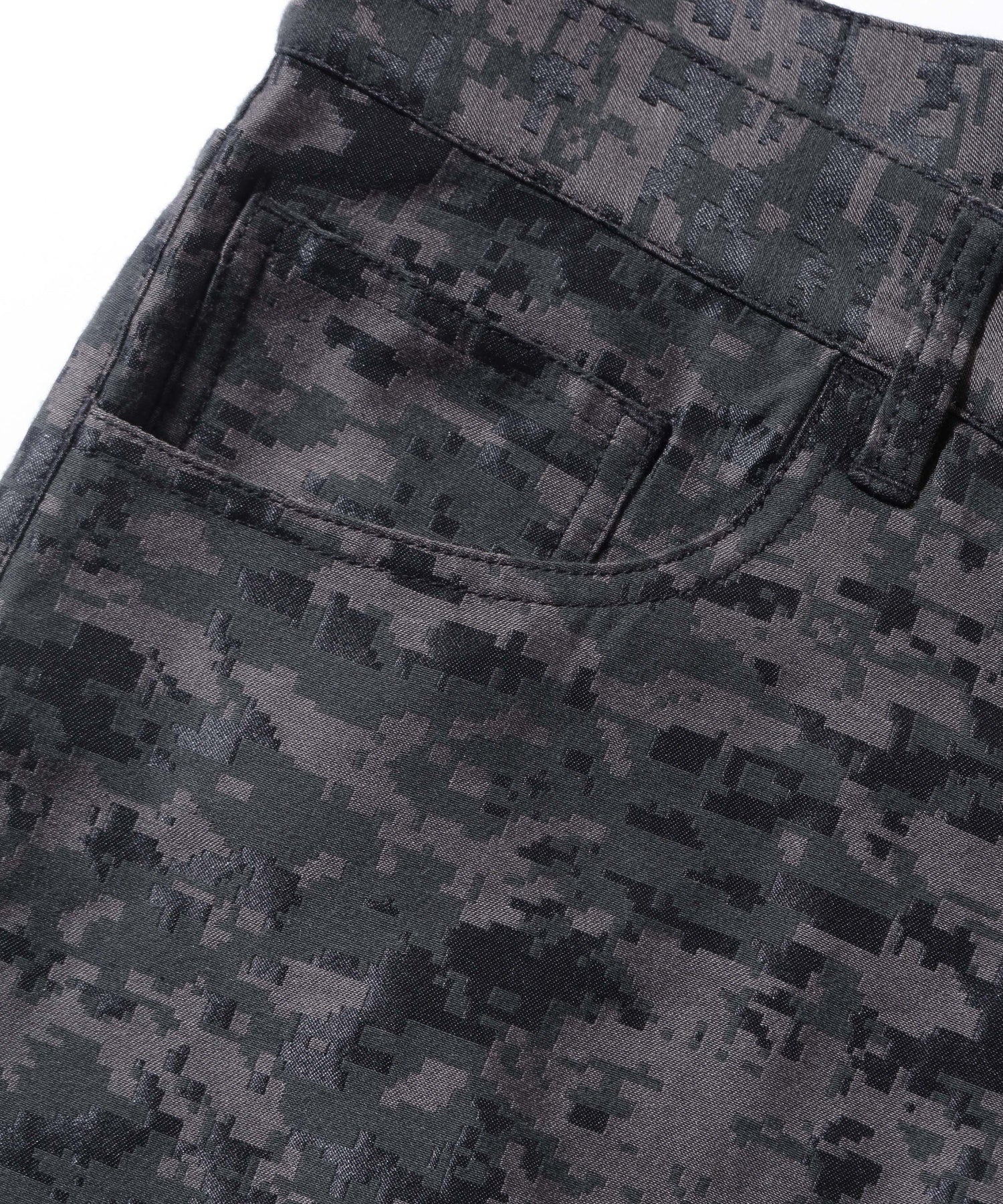 DIGITAL CAMO JACQUARD SHORTS
