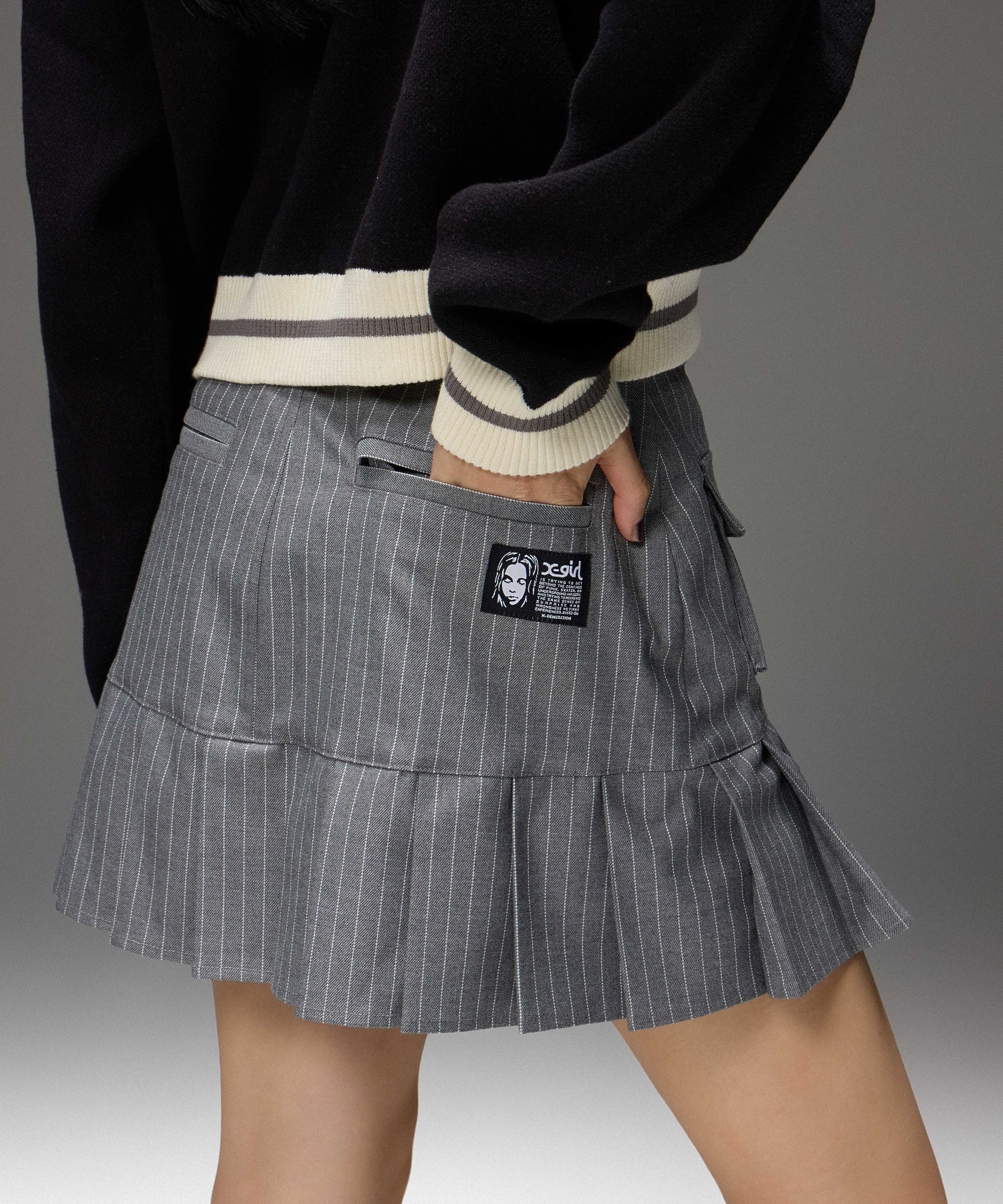 STRIPE PLEATS HEM MINI SKIRT