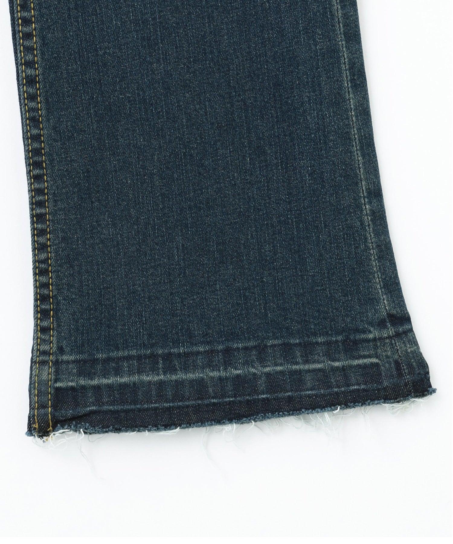 BUTTERFLY POCKET SKINNY DENIM PANTS
