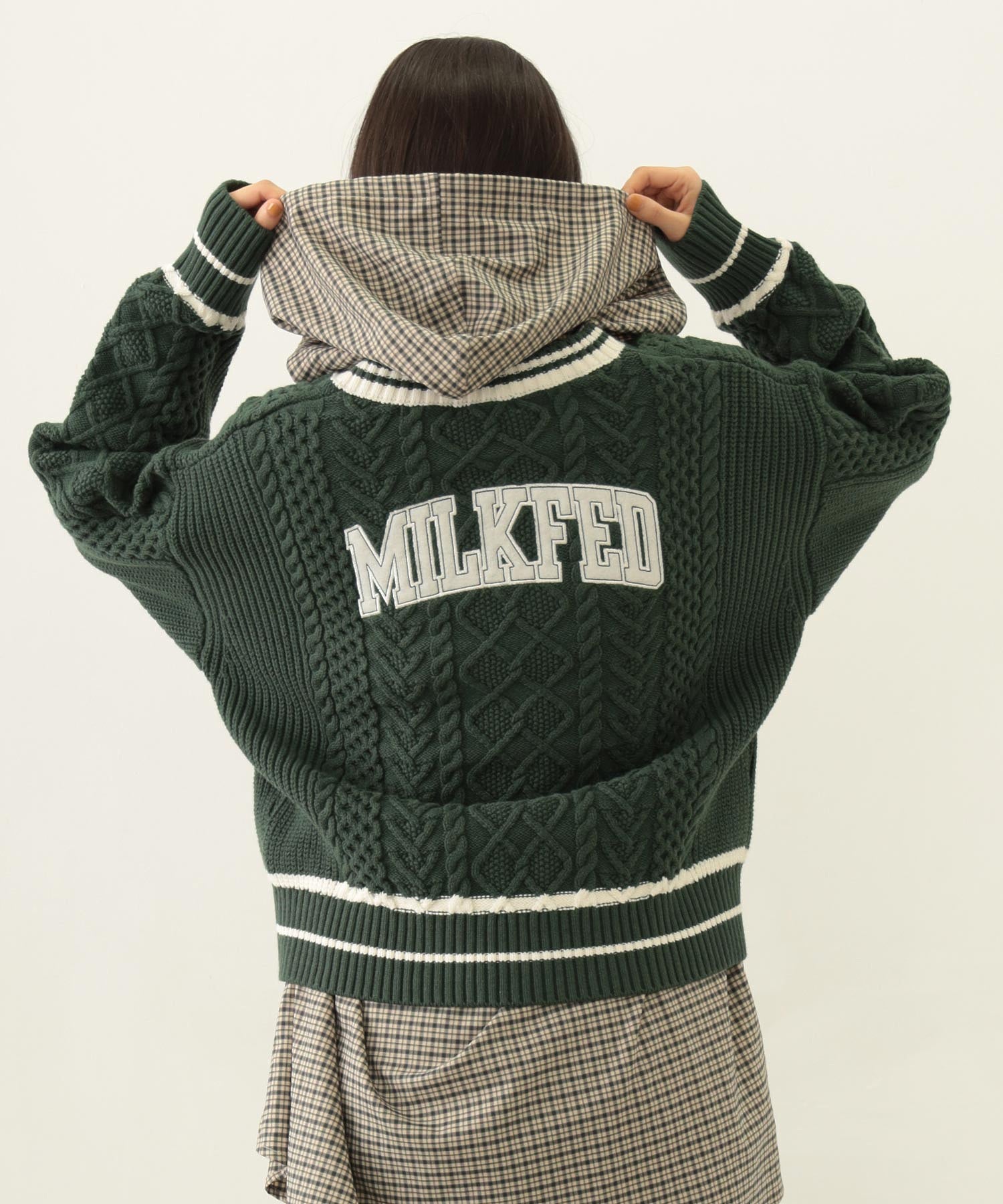 MILKFED. PATCH V-NECK KNIT