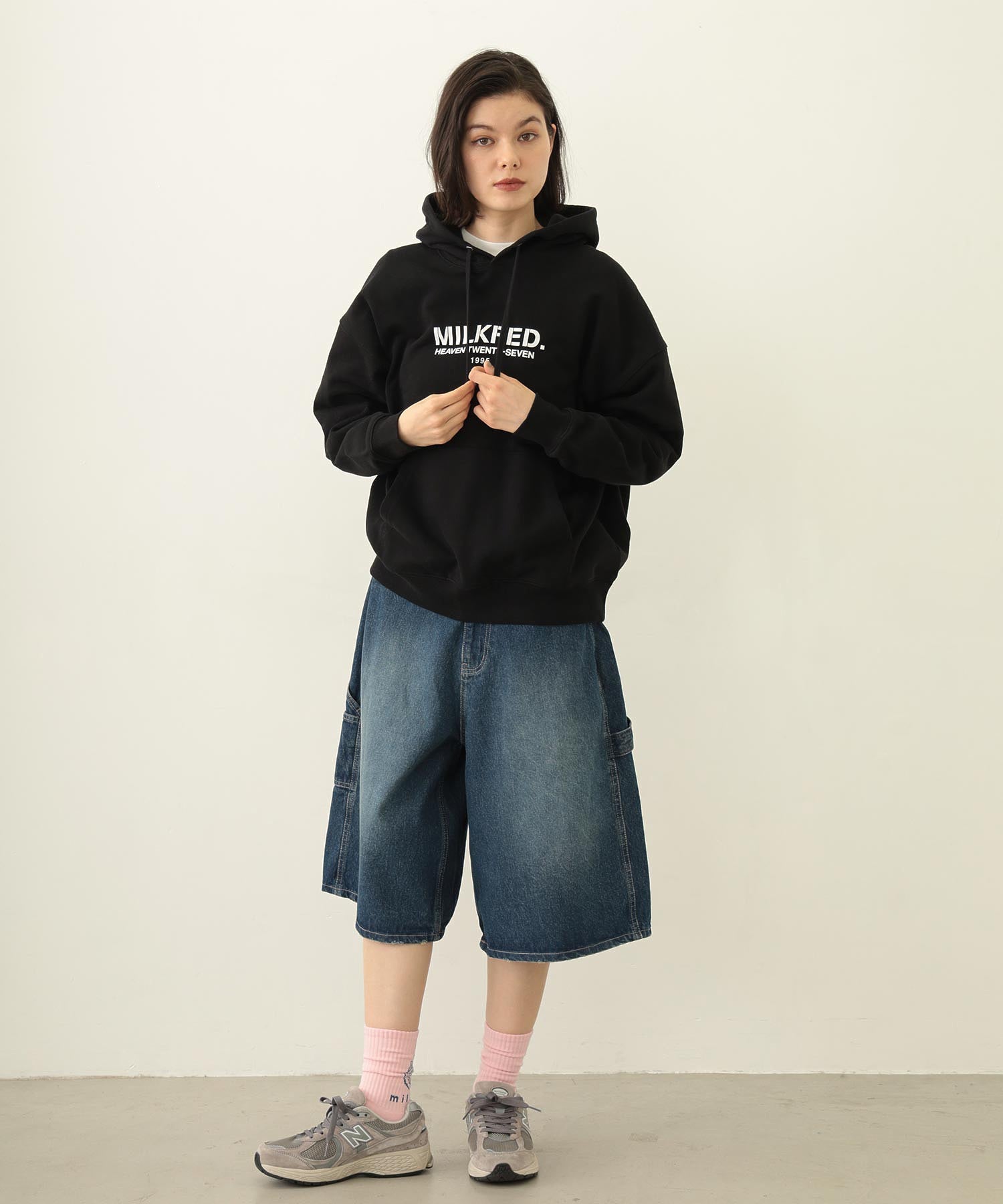 STENCIL LOGO WIDE SWEAT HOODIE