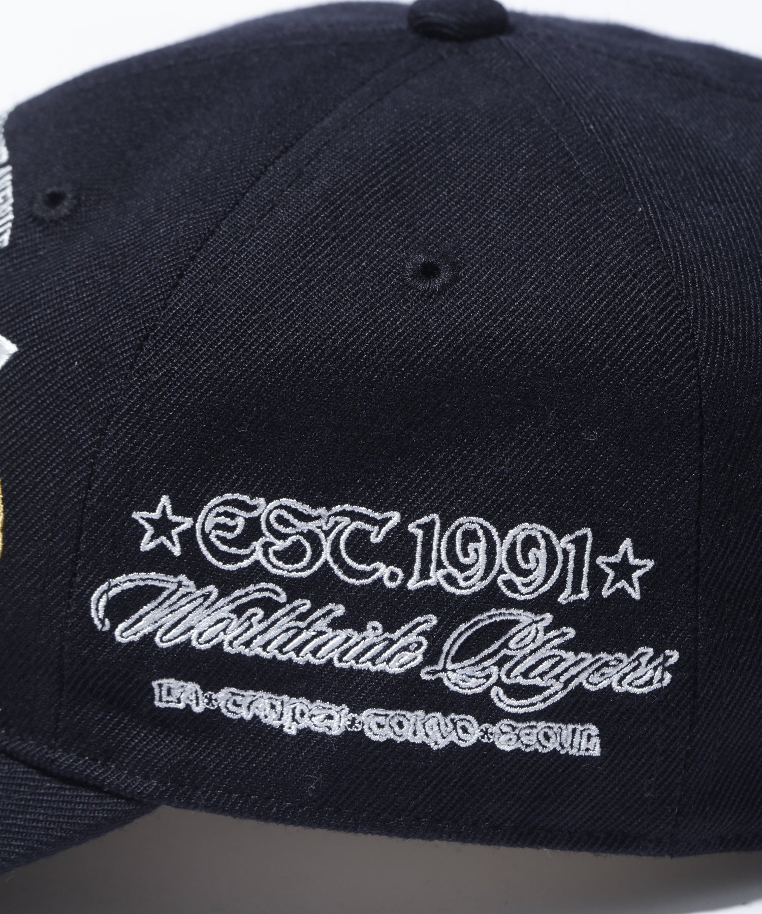 CLASSIC SNAPBACK CAP