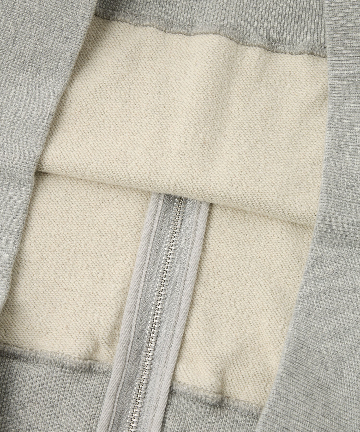 CIRCLE LOGO AND FACE ZIP UP SWEAT HOODIE