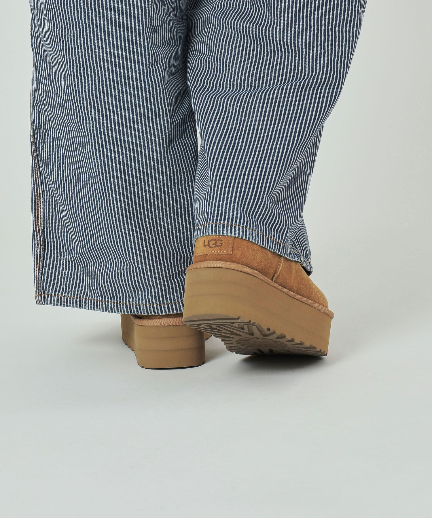 UGG/W CLASSIC ULTRA MINI PLATFORM