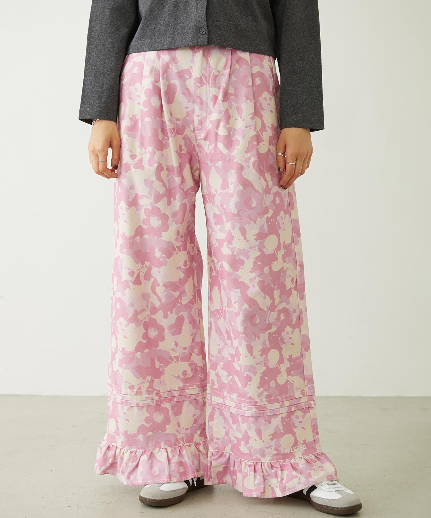 FRILL HEM CAMO PANTS