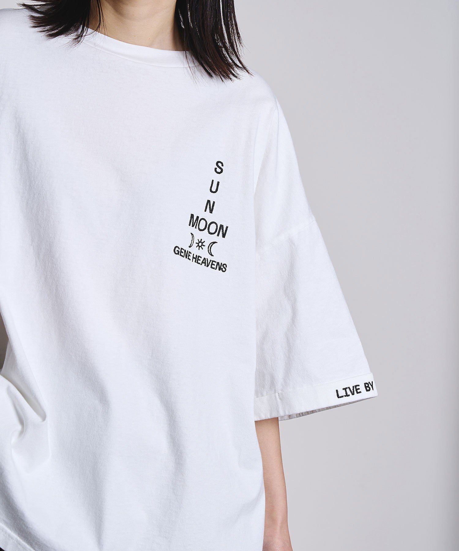 GENE HEAVENS/EMBROIDERY TEE