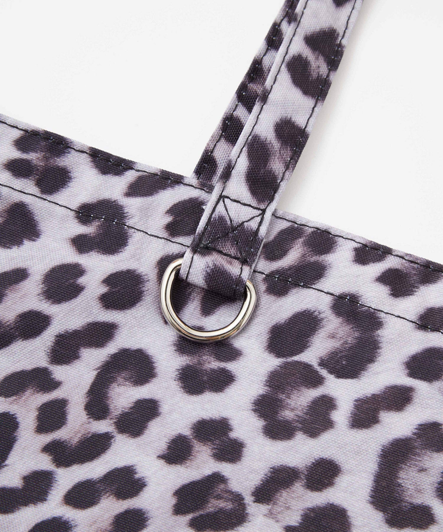 LEOPARD FLAT TOTE