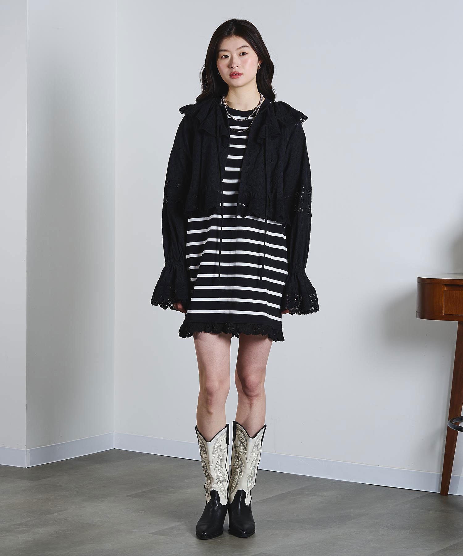 mag.by c/COTTON EMBROIDERY L/S FRILL SHIRT