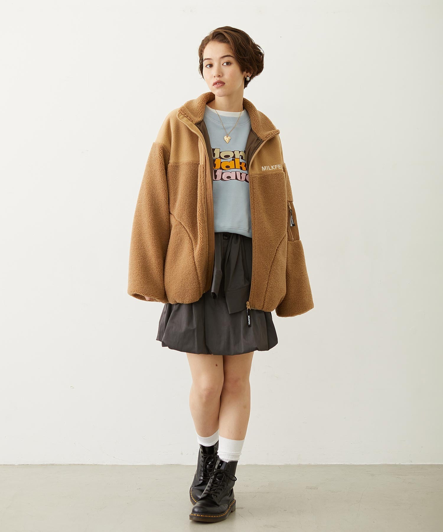 THREE-TIERED LOGO CLEAR PRINT SHORT CREW SWEAT