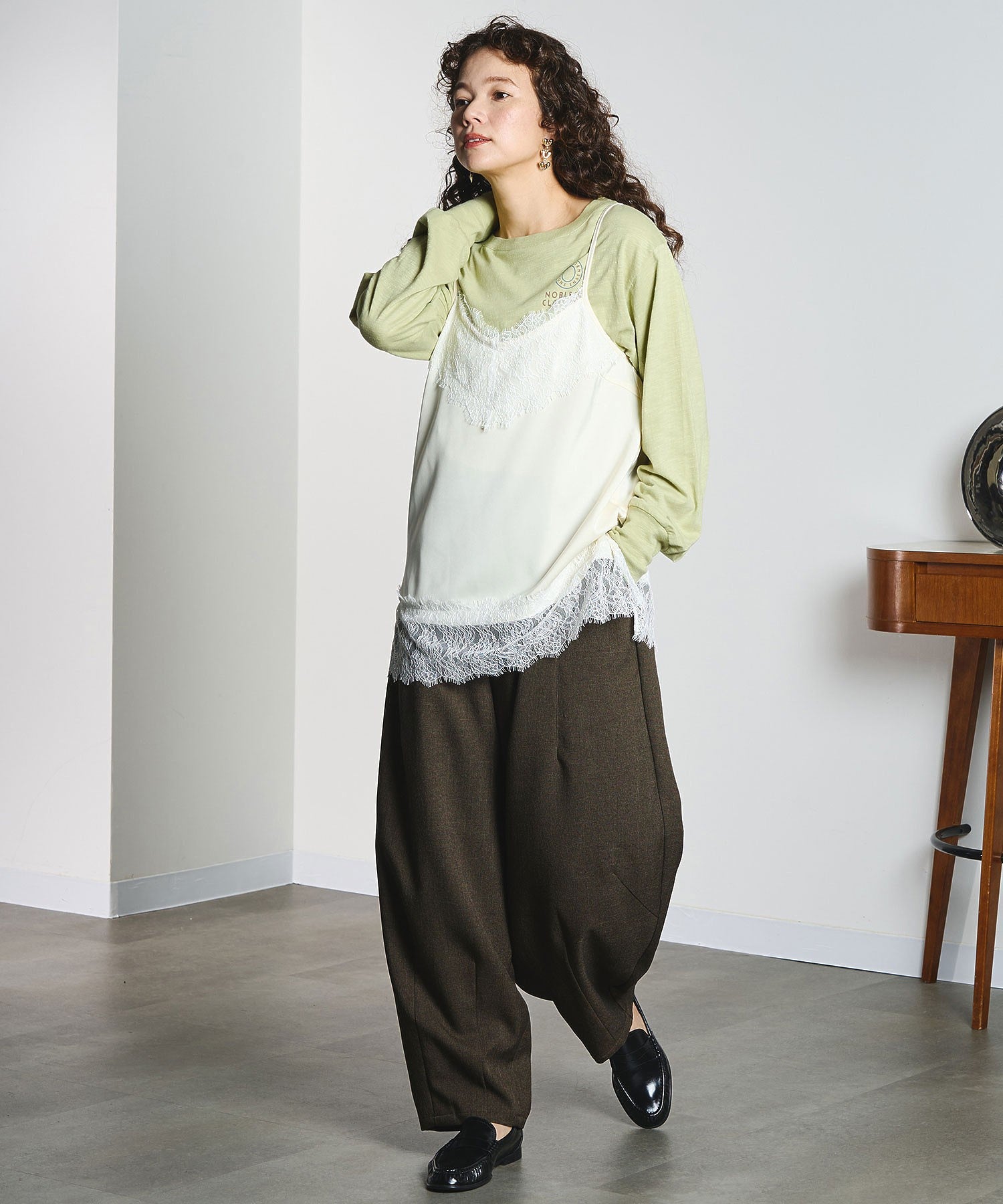 mag.by c/LOGO L/S TEE