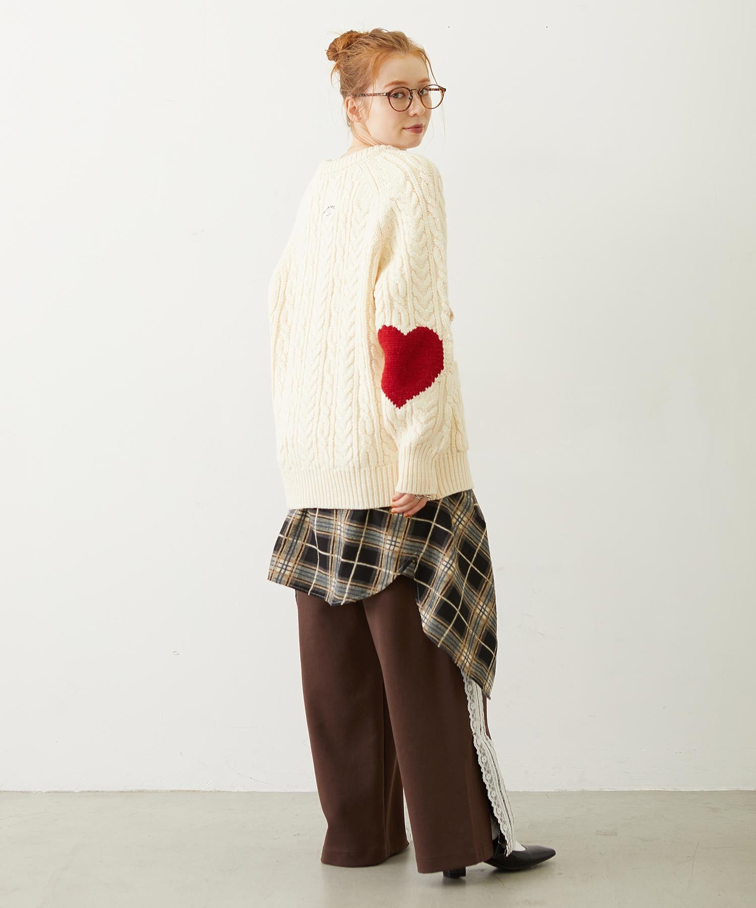 HEART ELBOW CABLE KNIT CARDIGAN