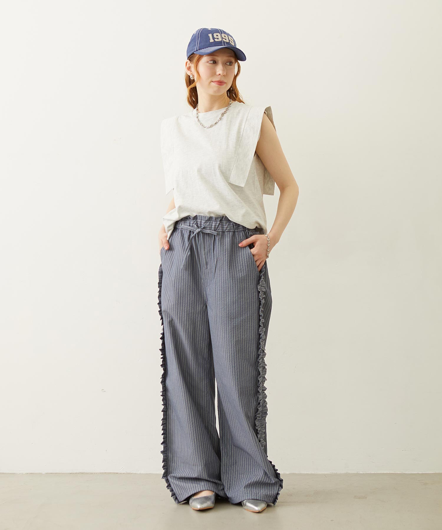 STRIPED RUFFLE PANTS
