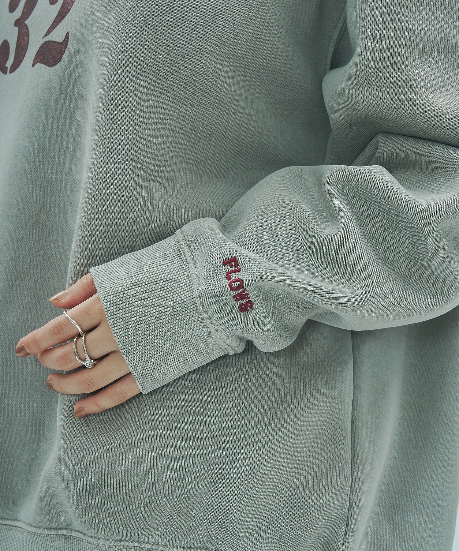 STENCIL GRAPHIC PULLOVER