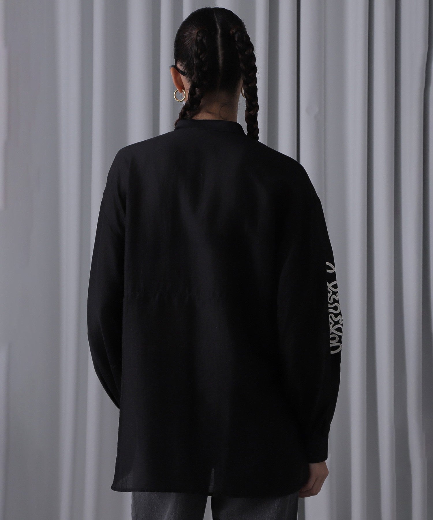 コードエンブロイダリーブラウス