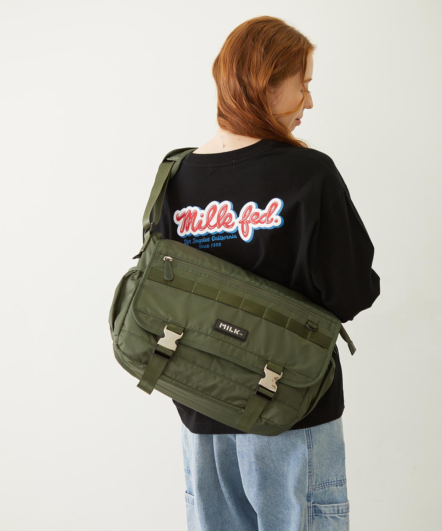 LOGO PLATE MESSENGER BAG MILKFED.