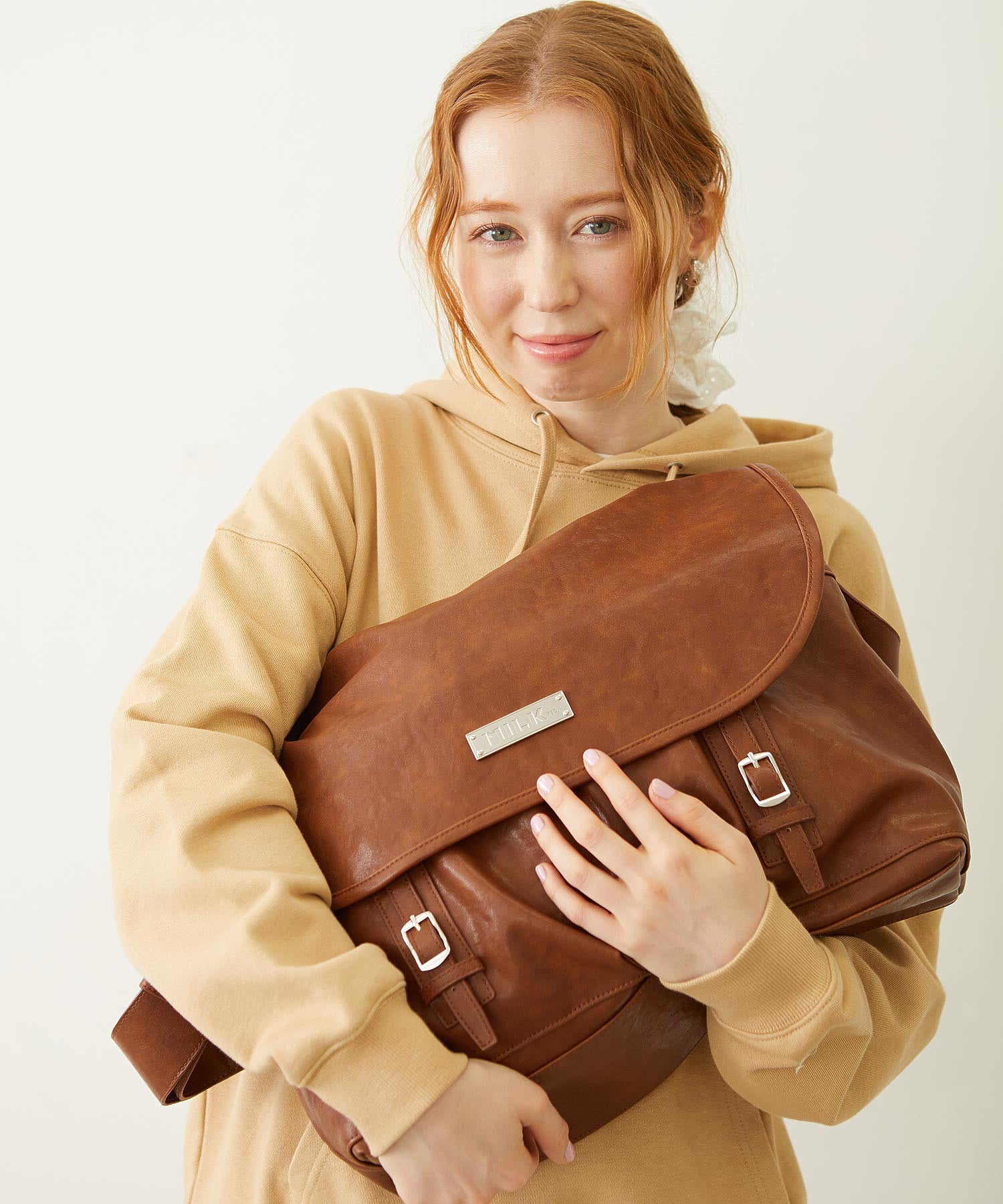 BAR LOGO MESSENGER BAG