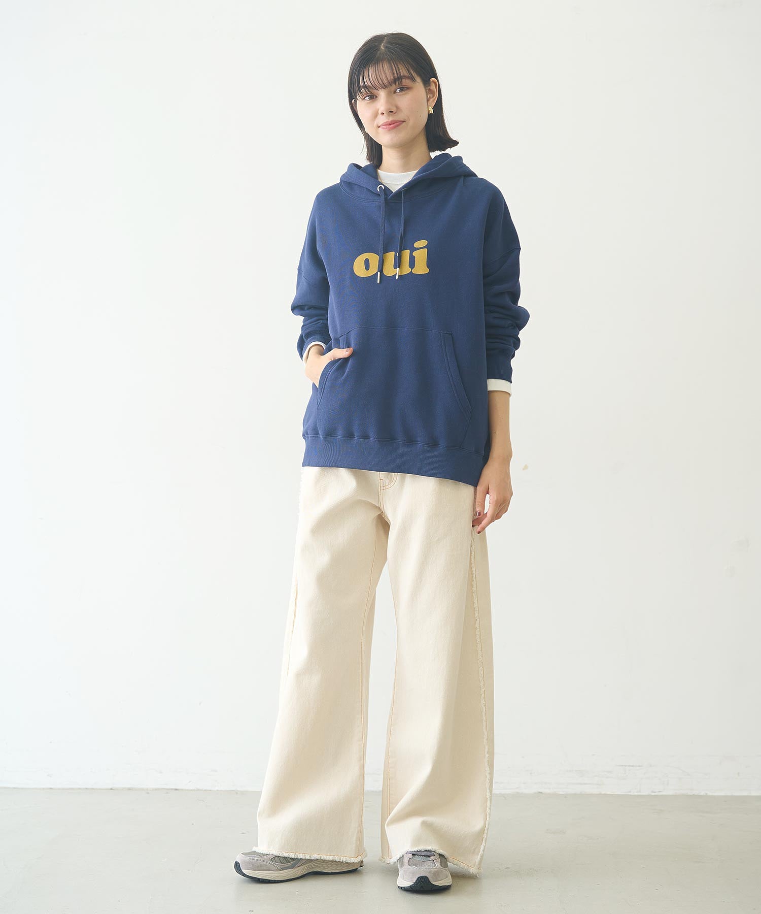 OUI SWEAT HOODIE