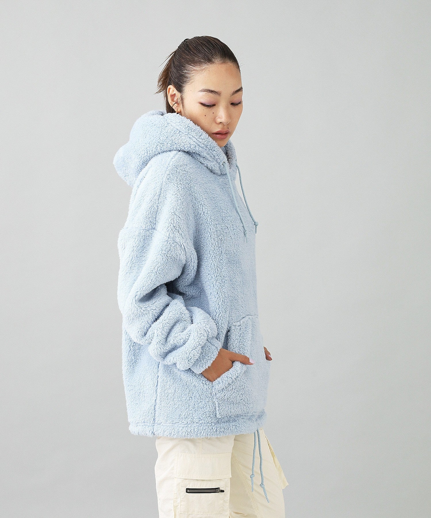 FLUFFY HOODIE