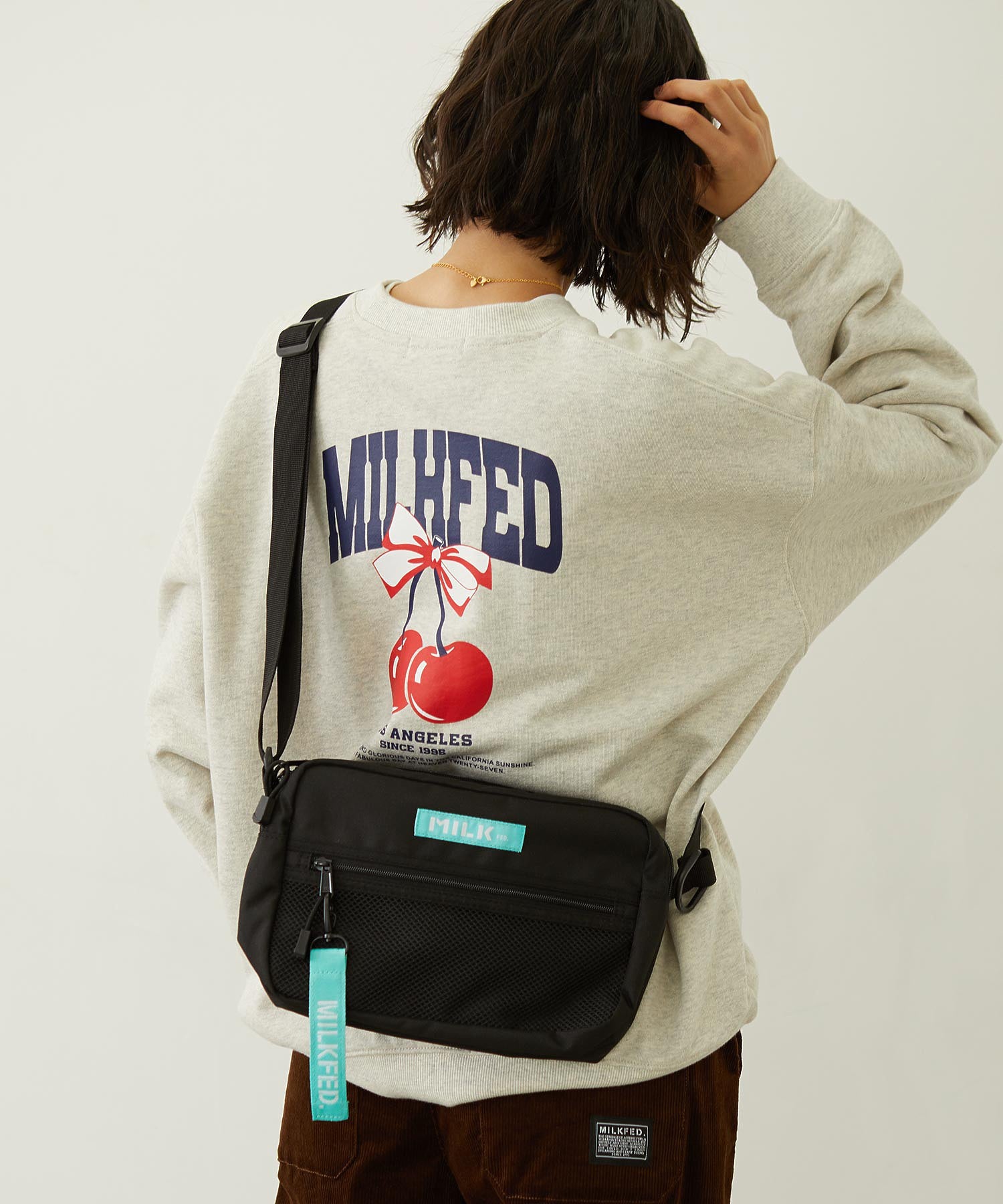 SHOULDER WIDE BAG MESH POCKET LtGREEN