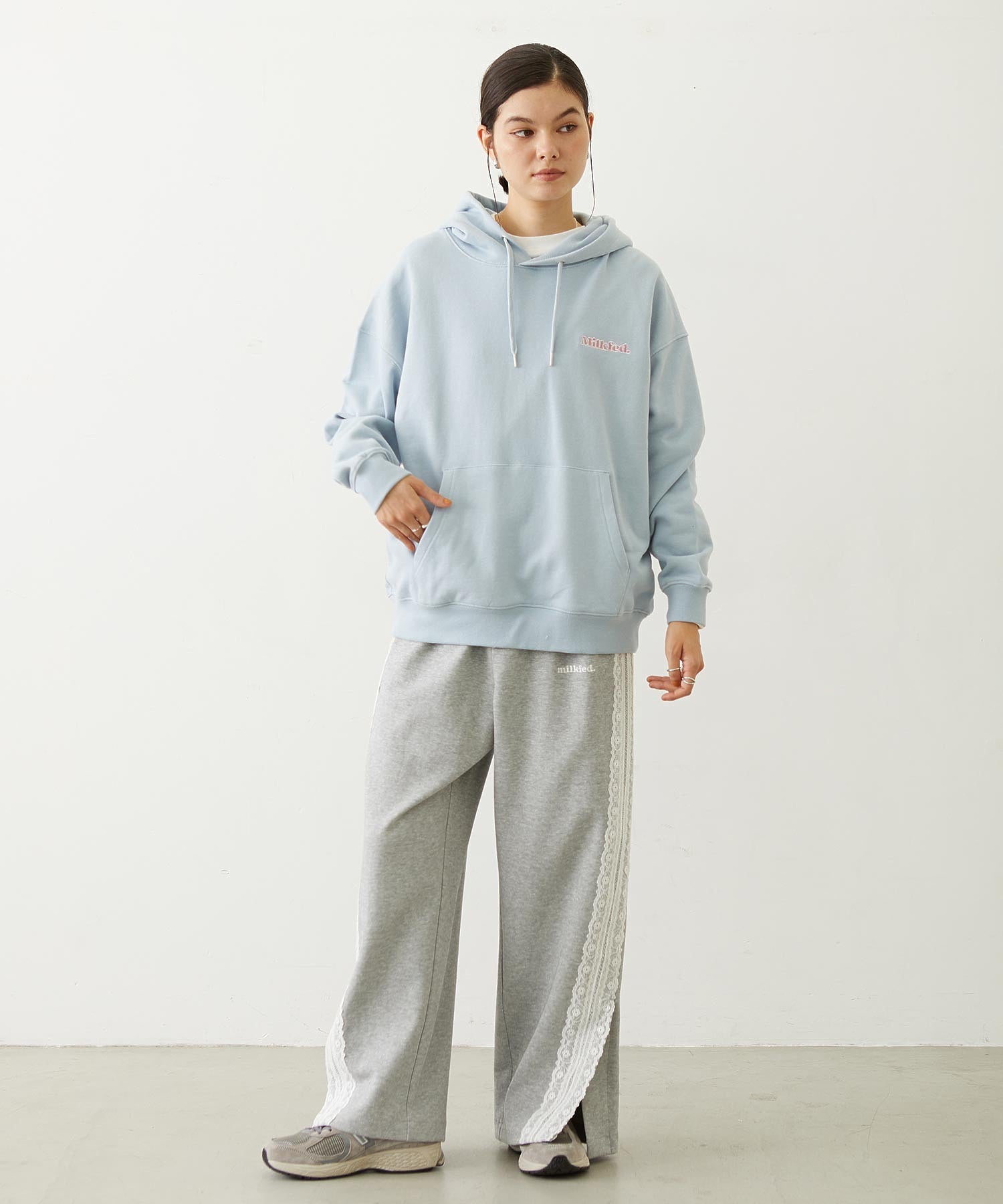 RIBBON EMBROIDERY SWEAT HOODIE