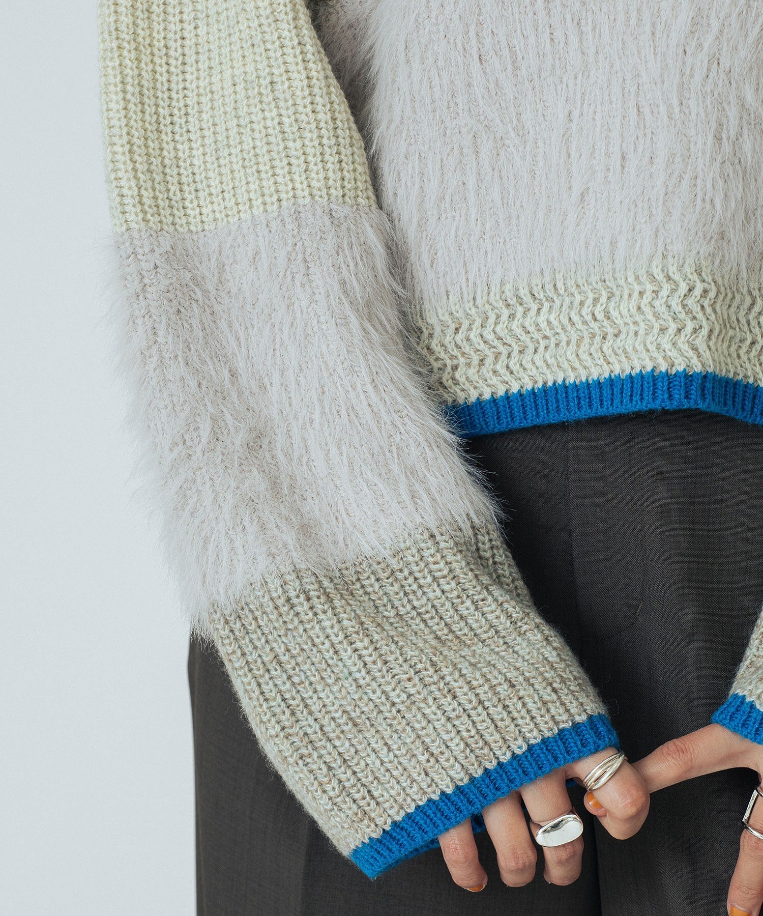 CROPPED BLOKING KNIT