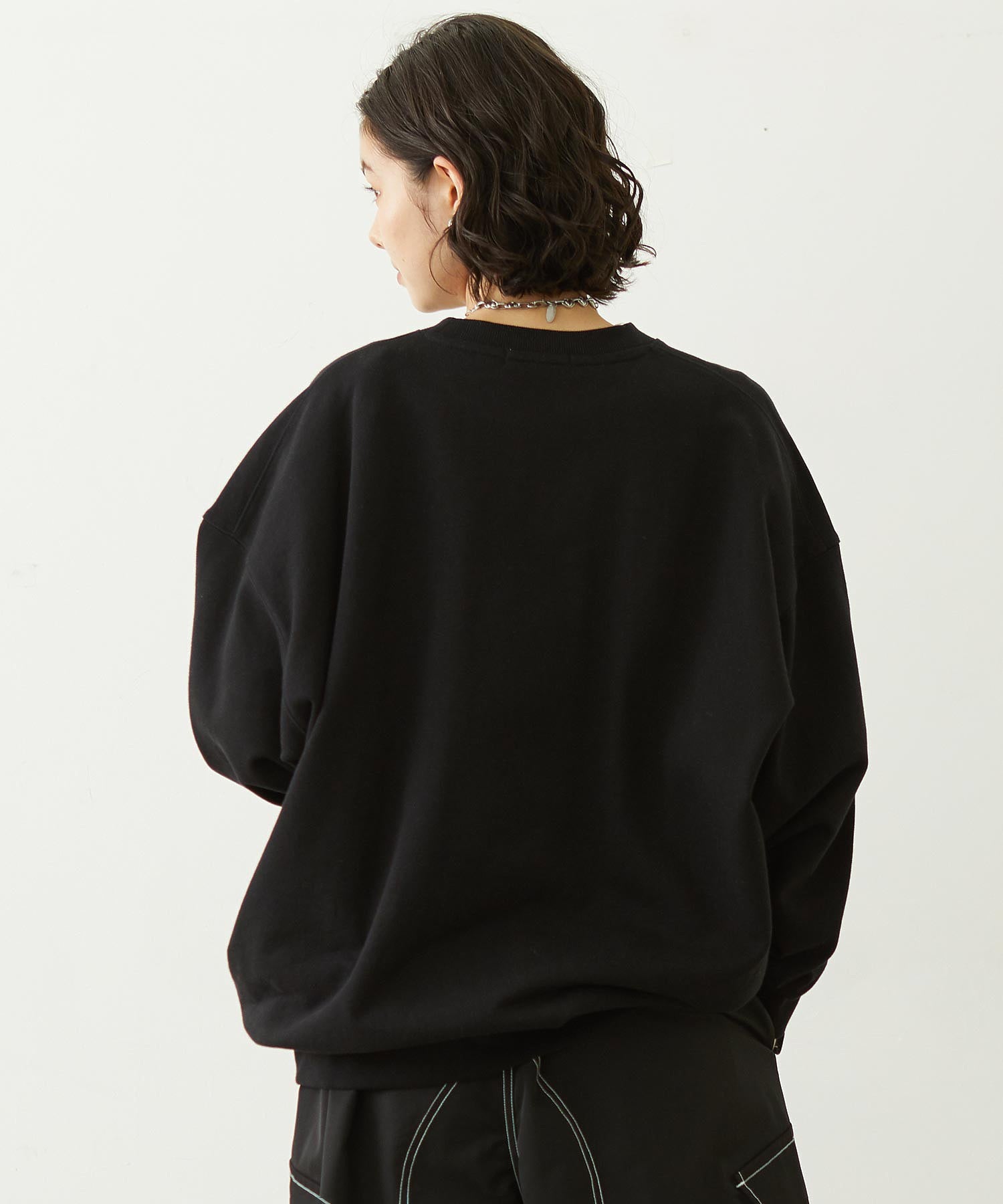 STENCIL LOGO WIDE CREW SWEAT TOP