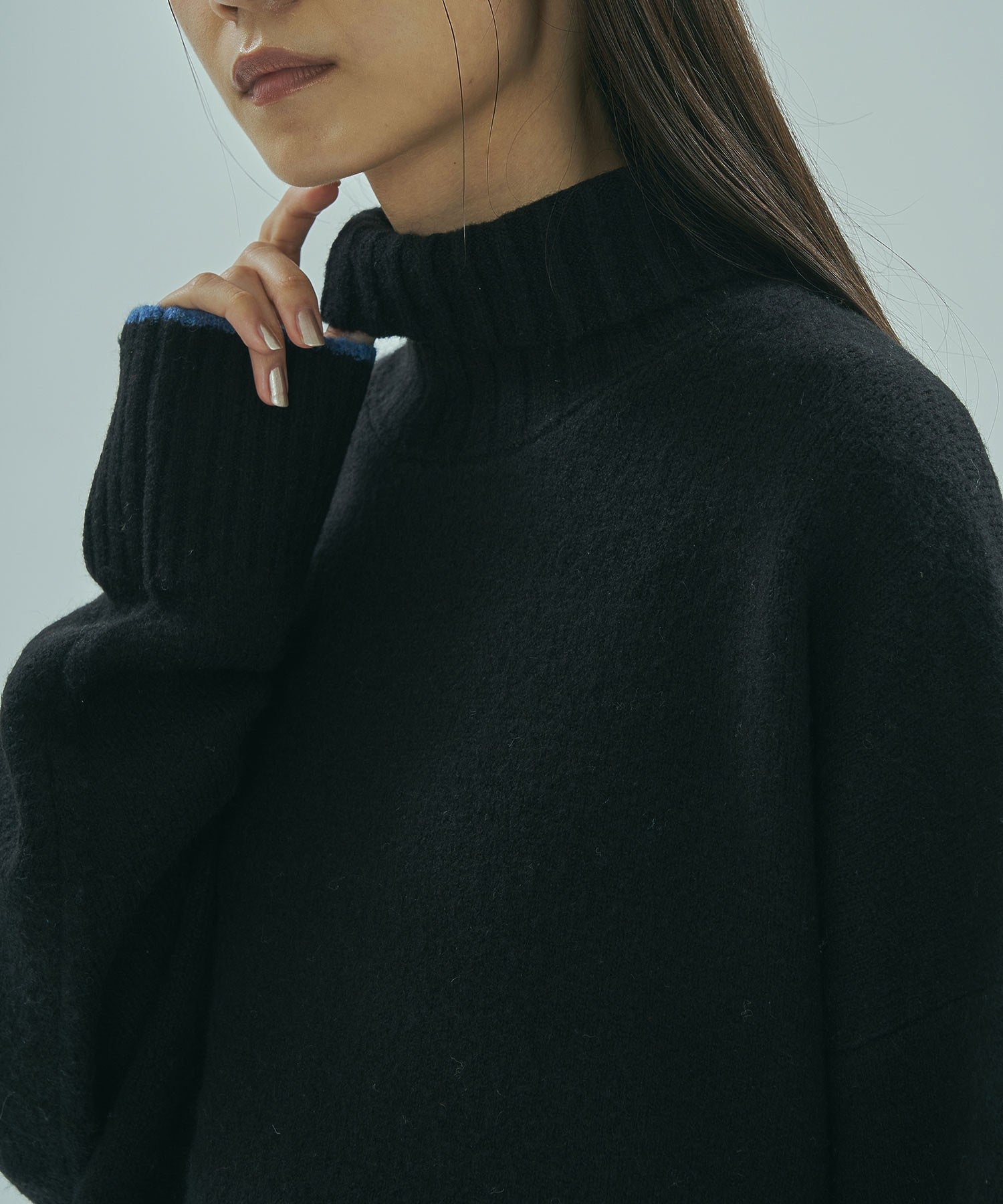 HIGHNECK KNIT TOP