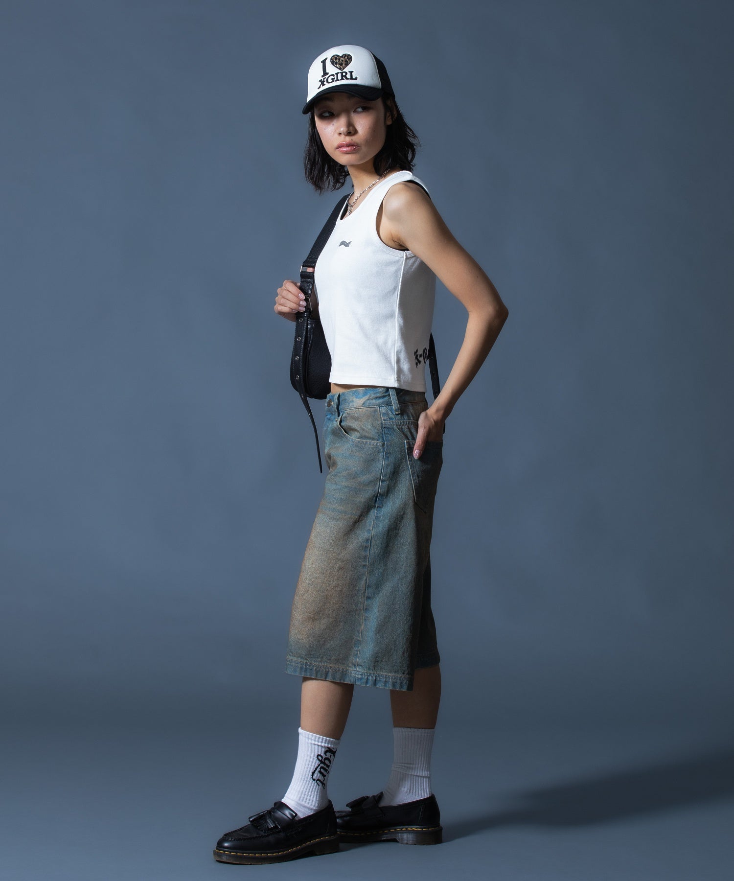 METAL NAME LOGO TANK TOP